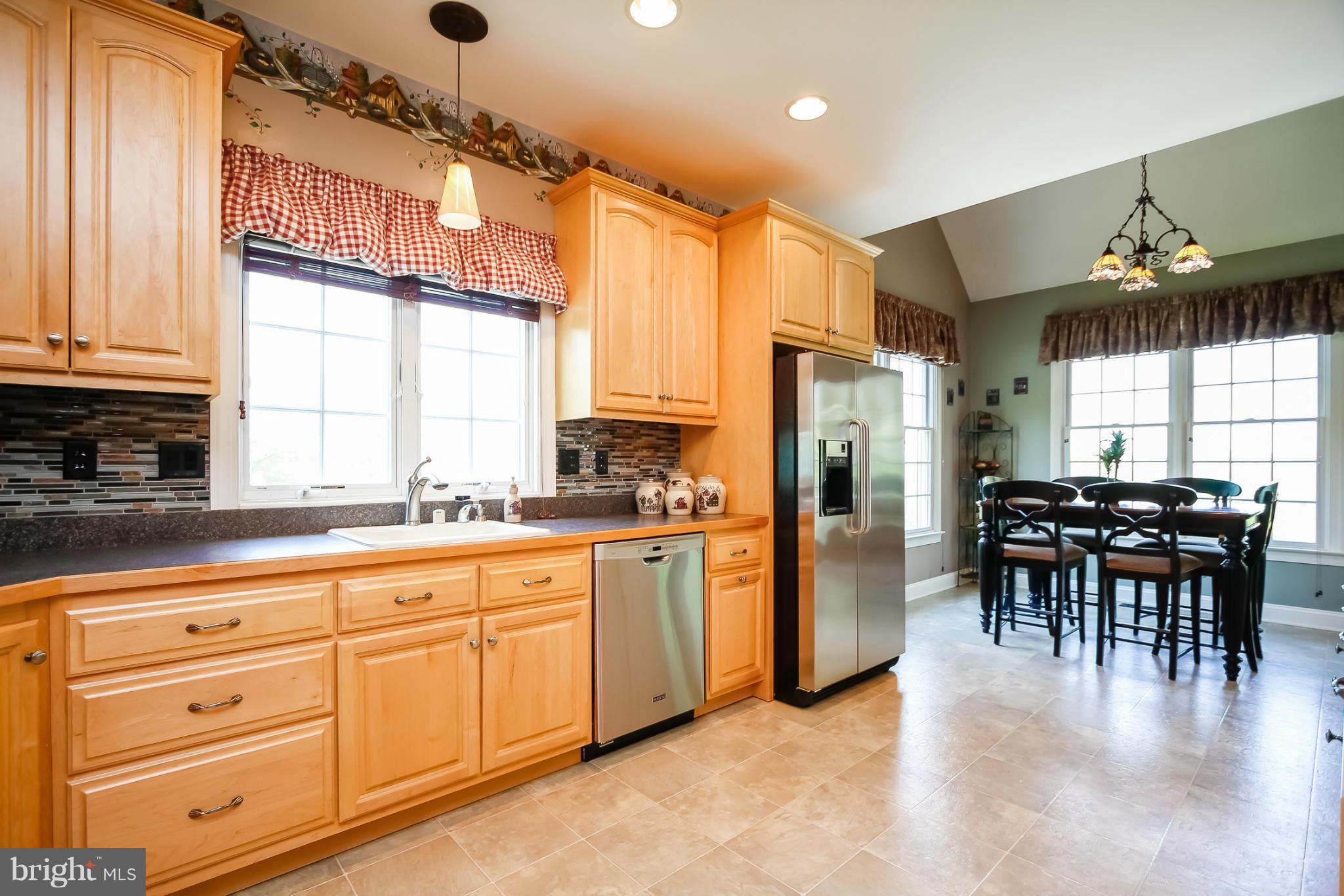 HOUCKSVILLE - Residential