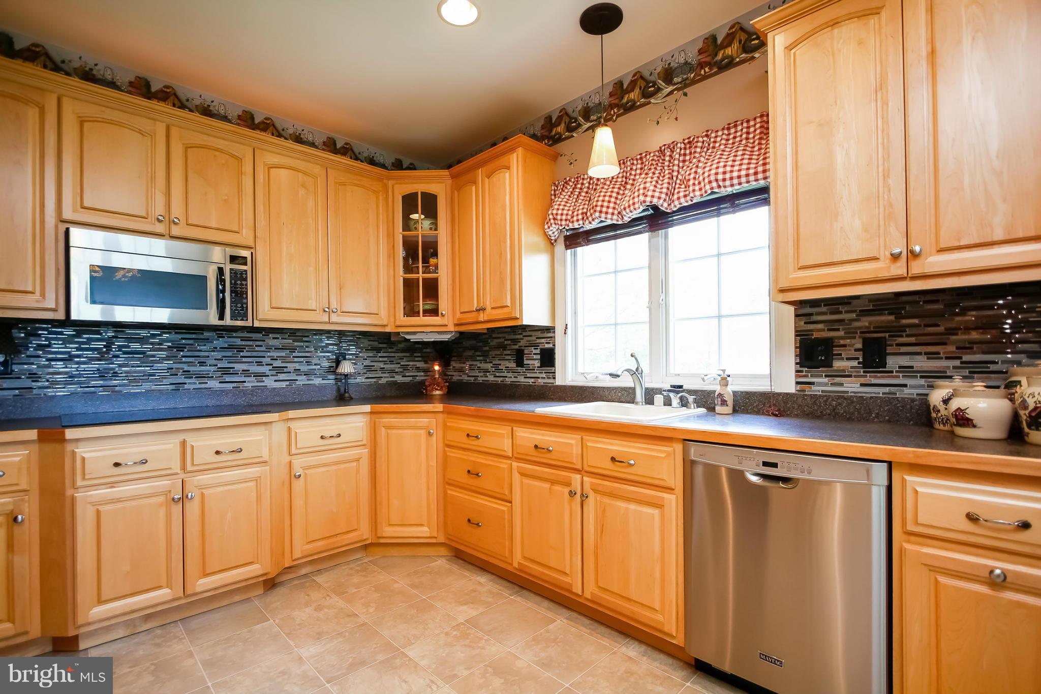 HOUCKSVILLE - Residential