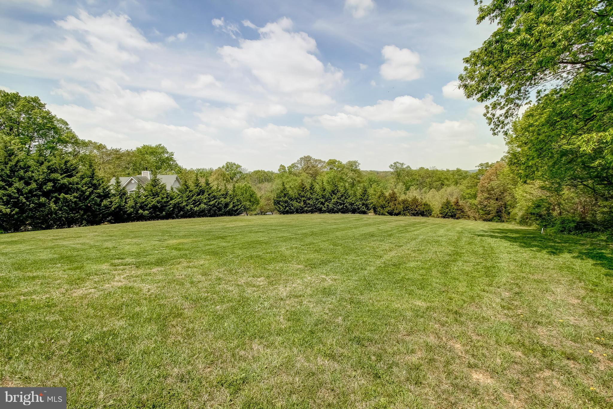 HOUCKSVILLE - Residential