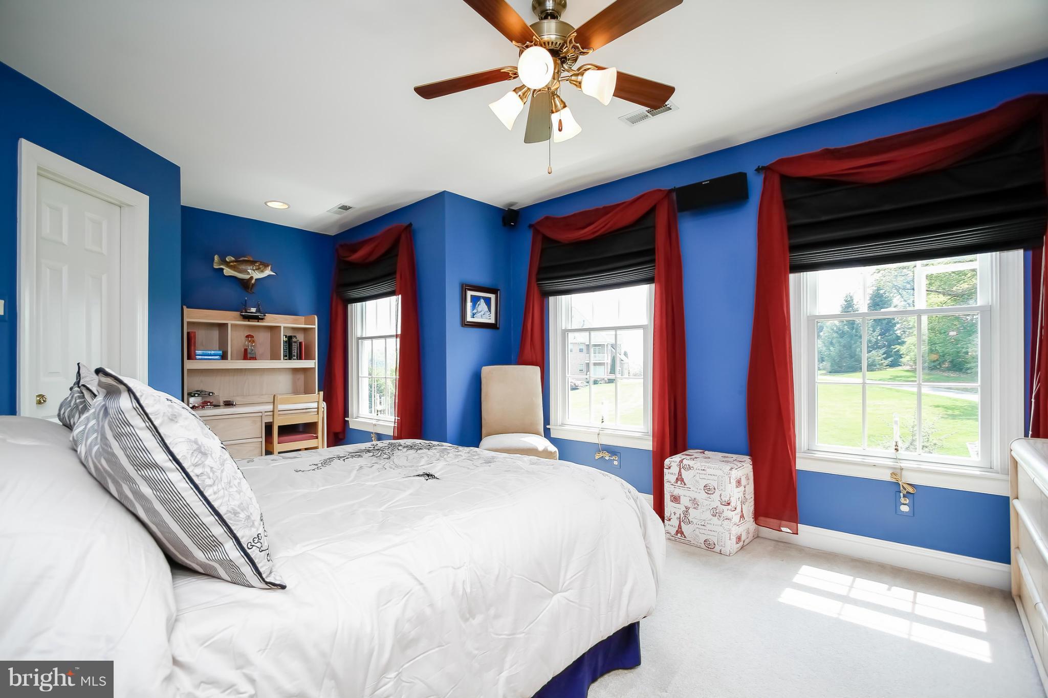 HOUCKSVILLE - Residential