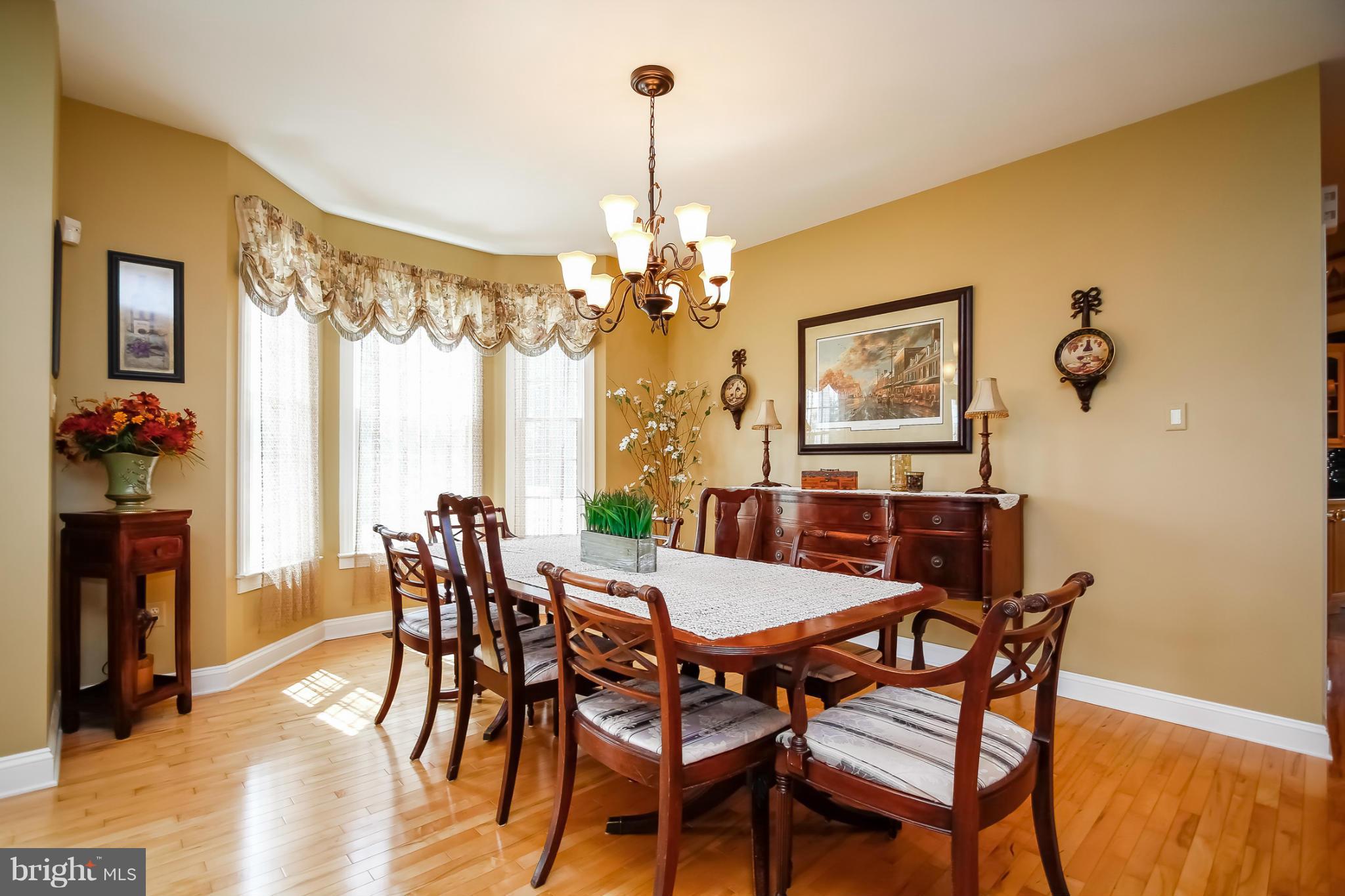 HOUCKSVILLE - Residential