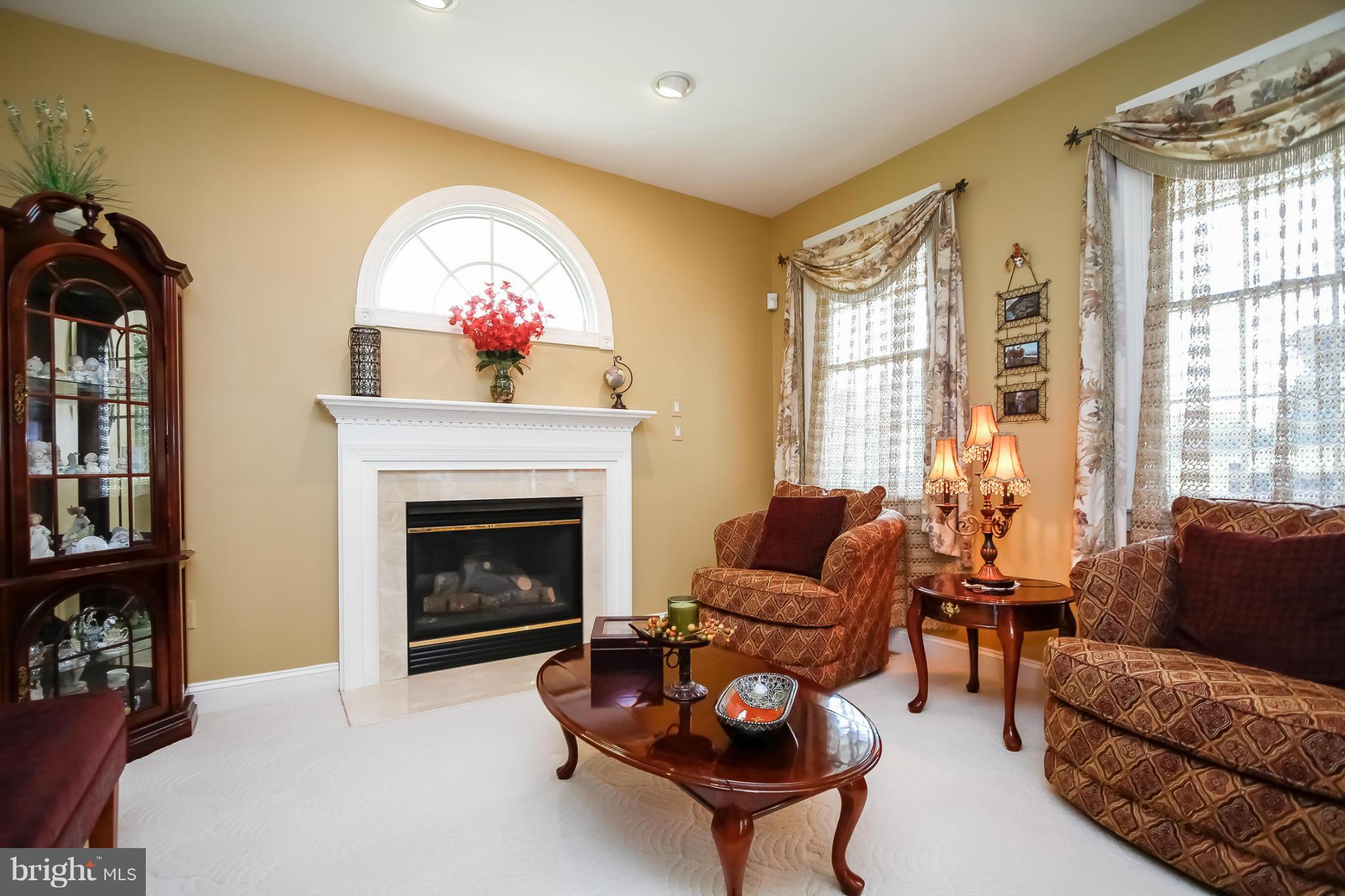 HOUCKSVILLE - Residential