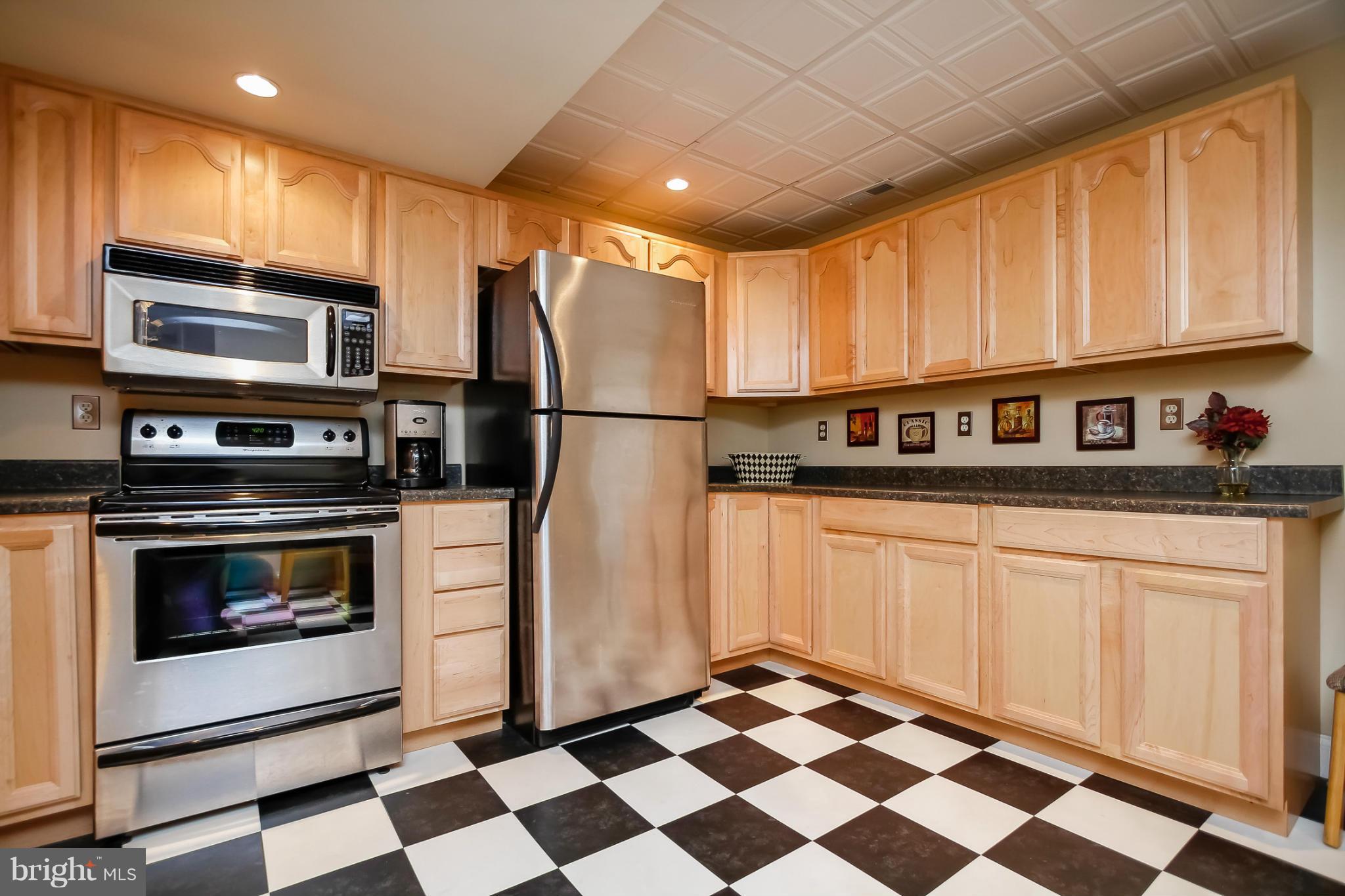 HOUCKSVILLE - Residential