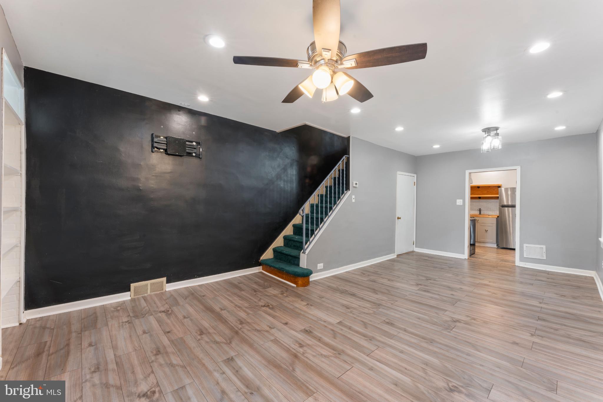 COLLINGDALE - Residential