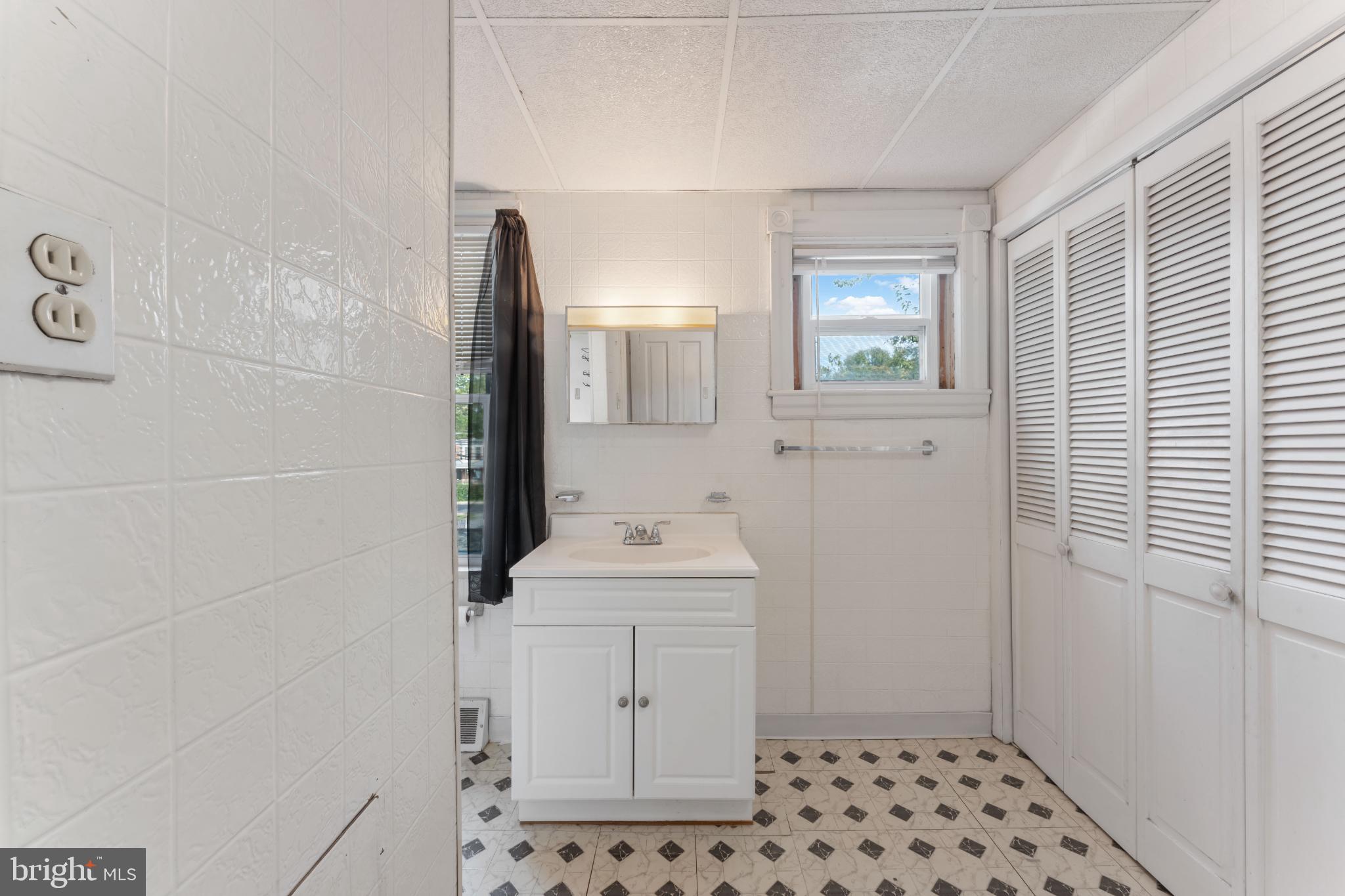 COLLINGDALE - Residential