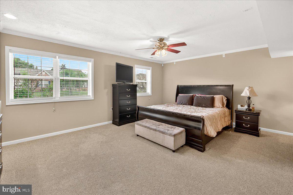CRESTFIELD - Residential