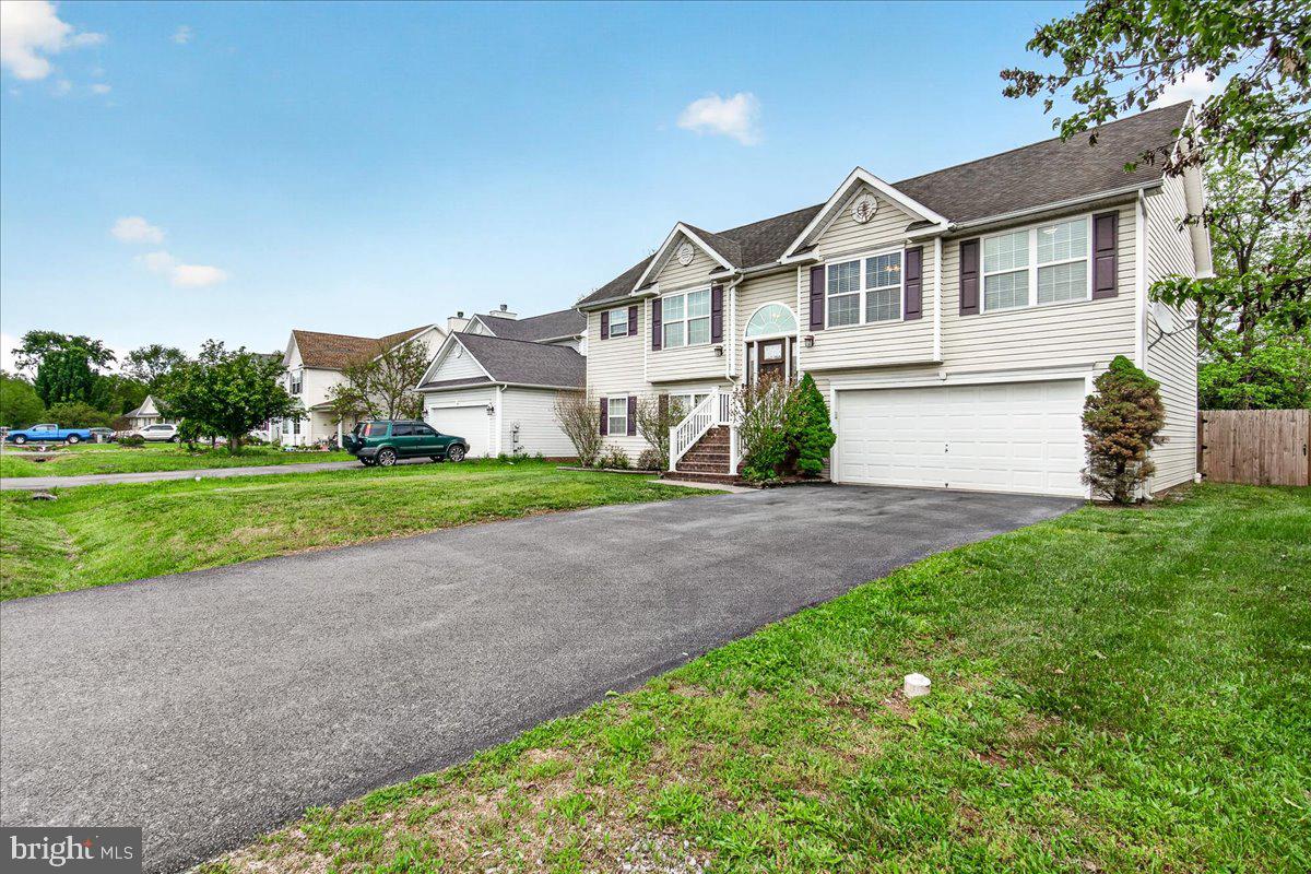 CRESTFIELD - Residential