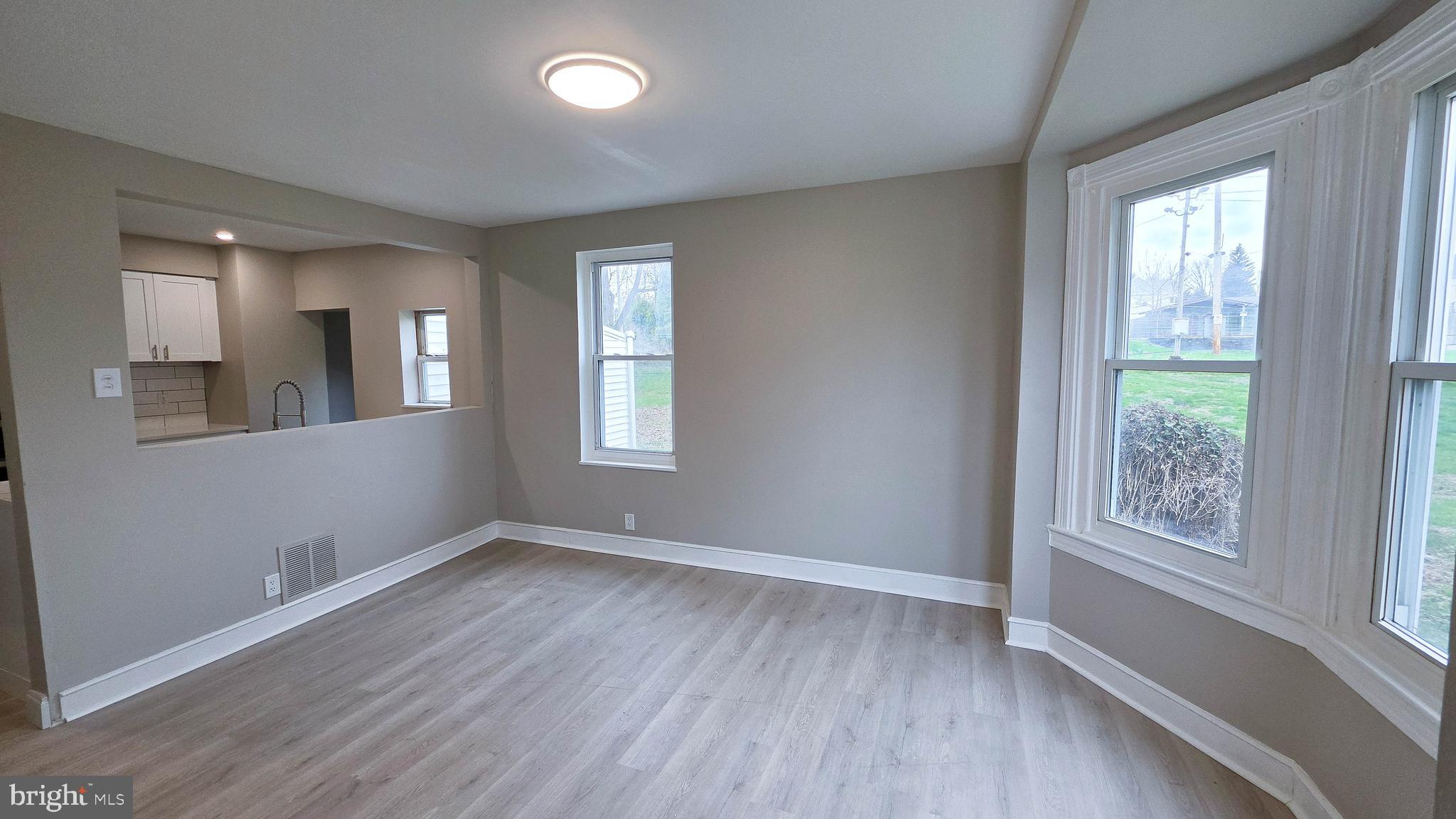 SHARON - Residential