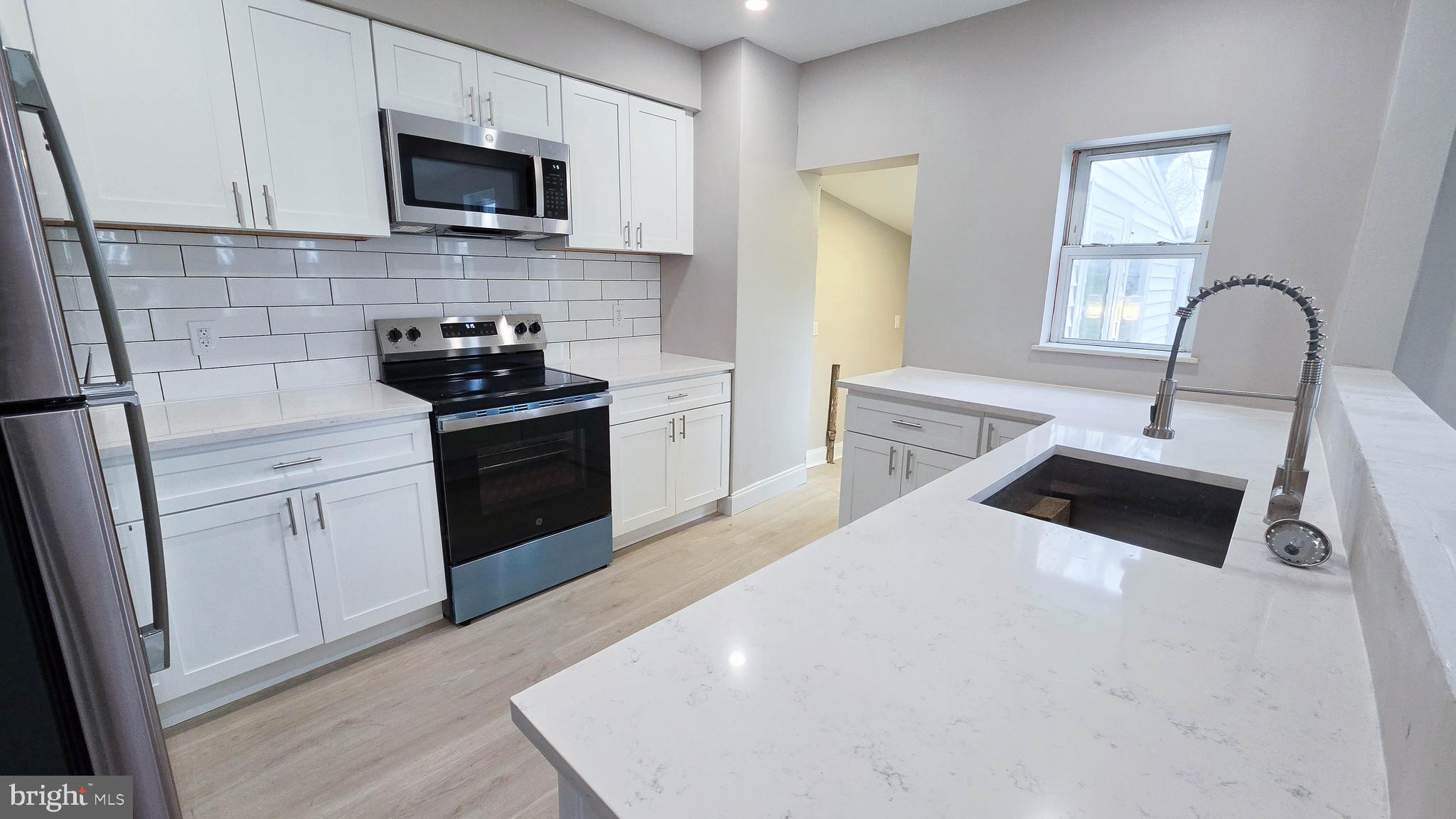 SHARON - Residential