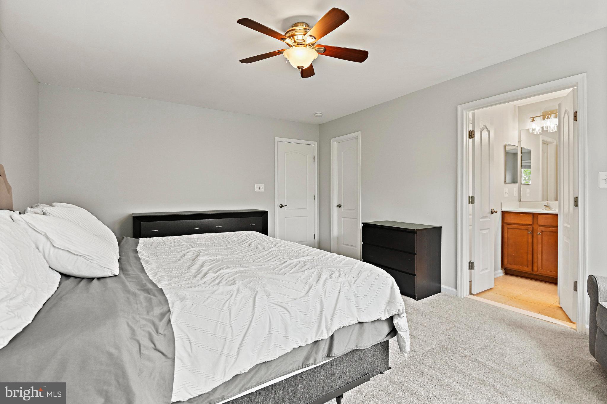 GOOSE CREEK VILLAGE NORTH - Residential