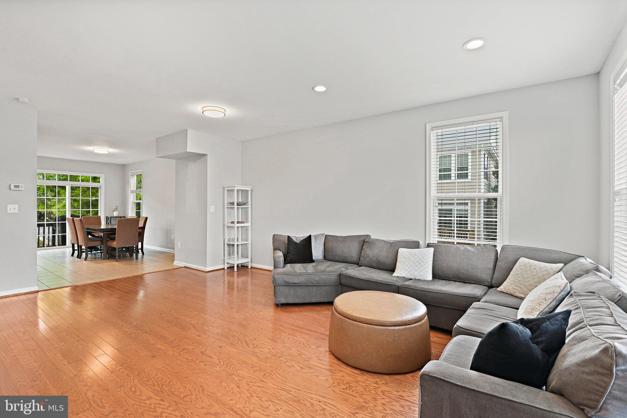 GOOSE CREEK VILLAGE NORTH - Residential