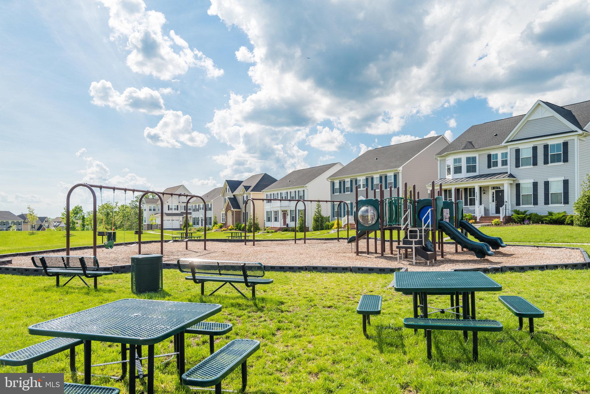 GOOSE CREEK VILLAGE NORTH - Residential