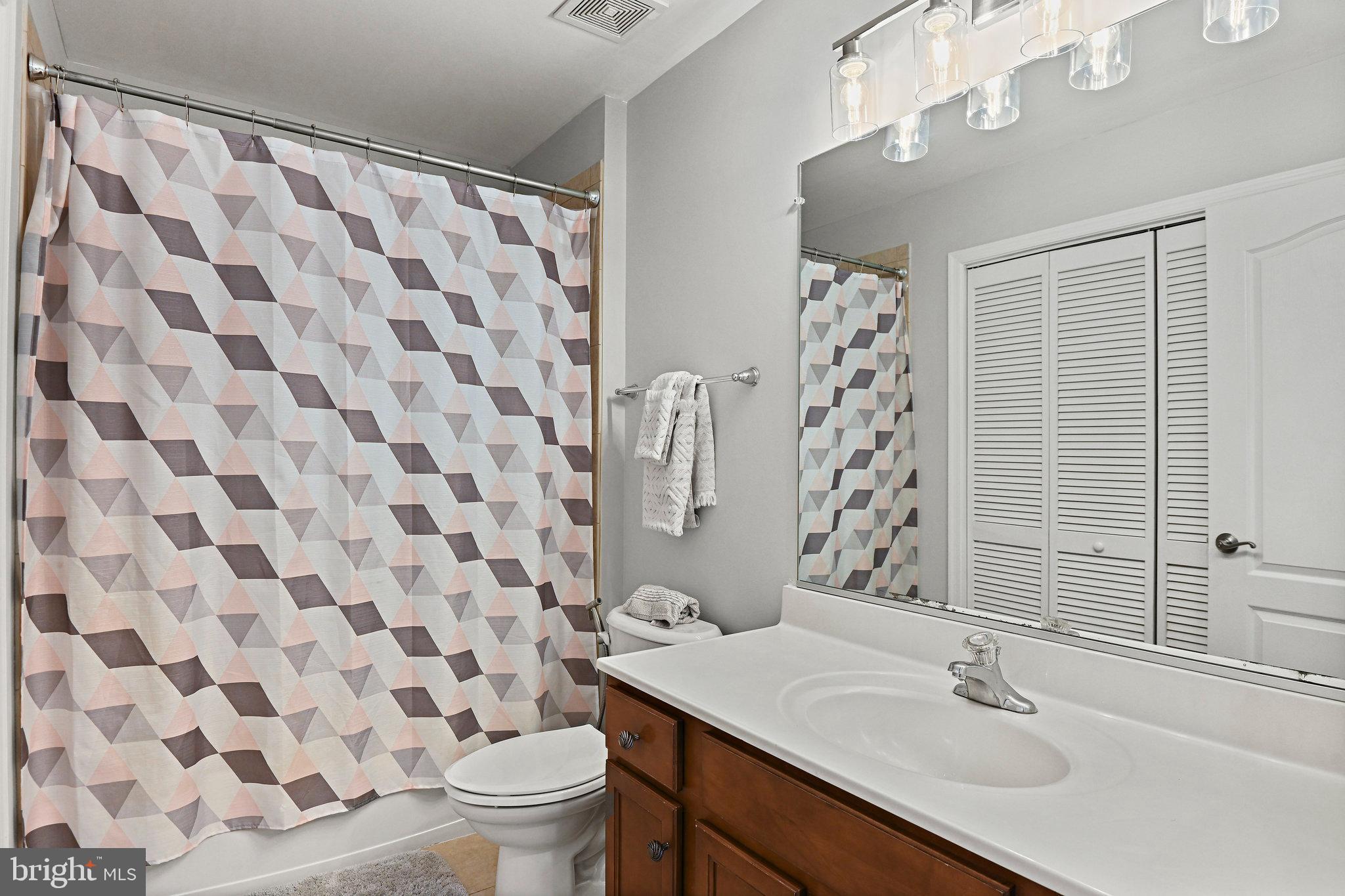 GOOSE CREEK VILLAGE NORTH - Residential