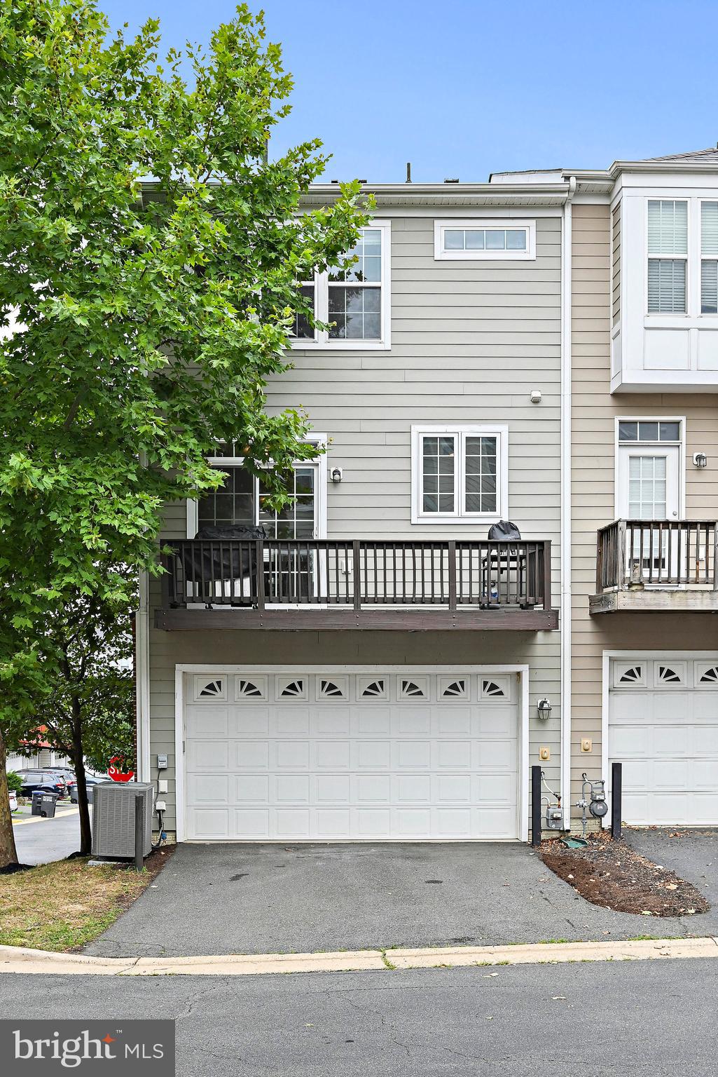 GOOSE CREEK VILLAGE NORTH - Residential