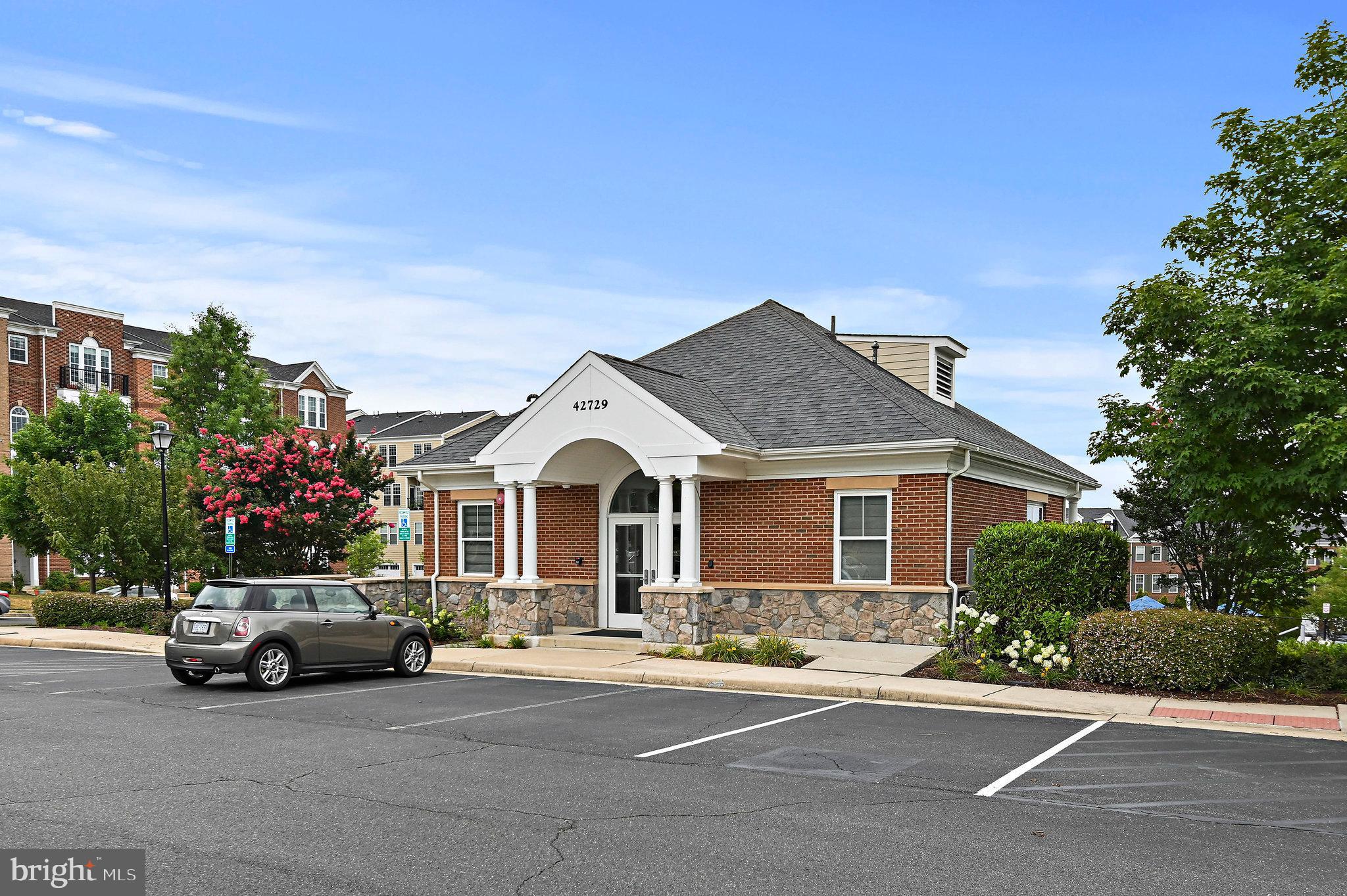 GOOSE CREEK VILLAGE NORTH - Residential