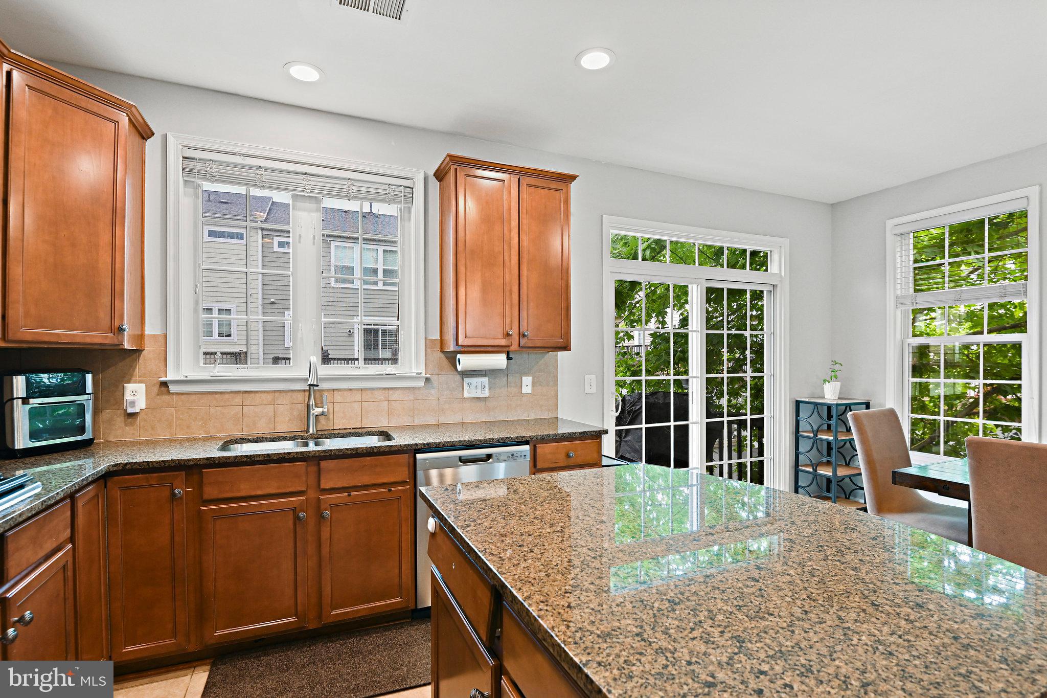 GOOSE CREEK VILLAGE NORTH - Residential