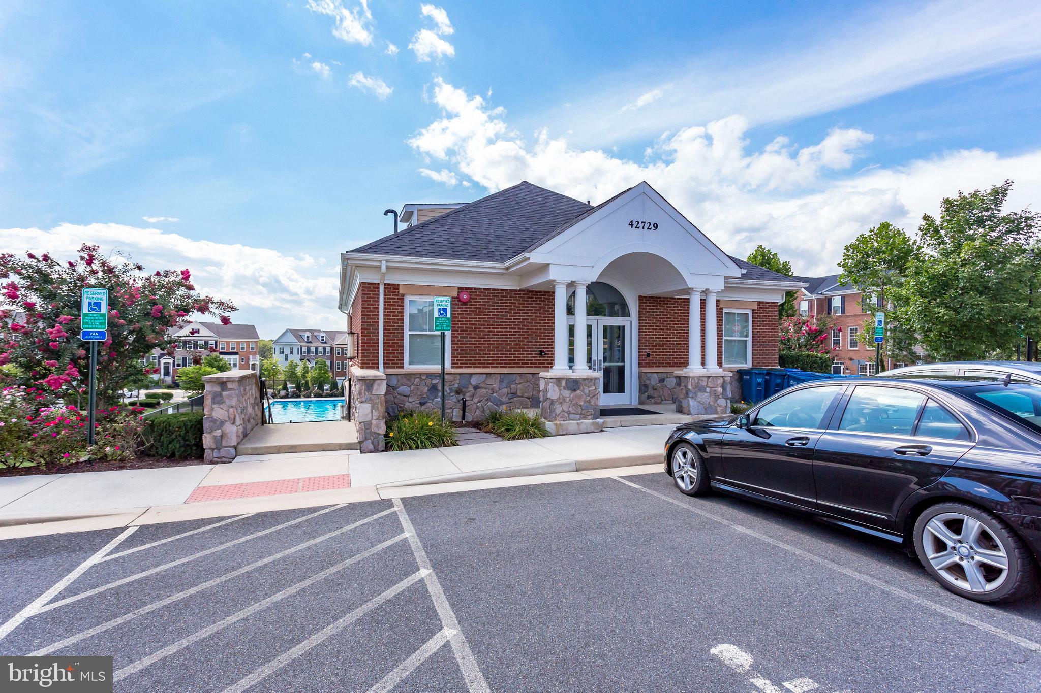 GOOSE CREEK VILLAGE NORTH - Residential