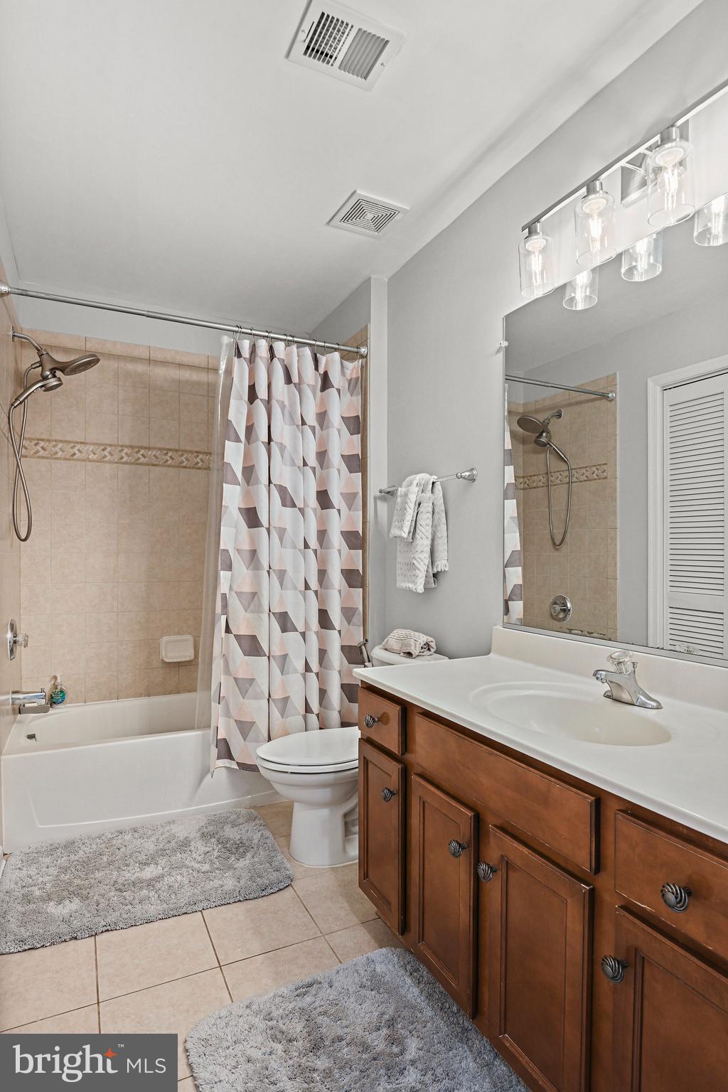 GOOSE CREEK VILLAGE NORTH - Residential