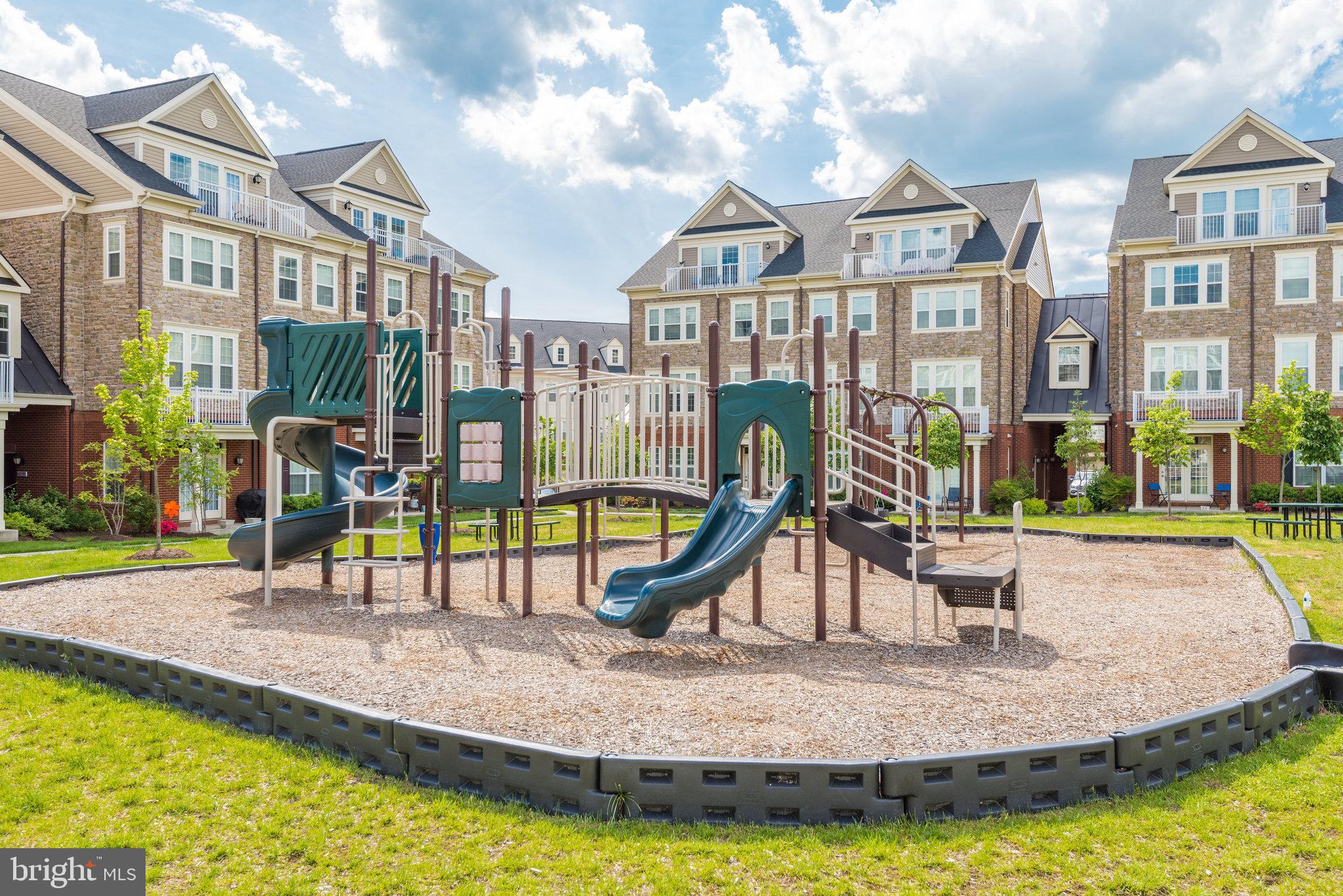 GOOSE CREEK VILLAGE NORTH - Residential