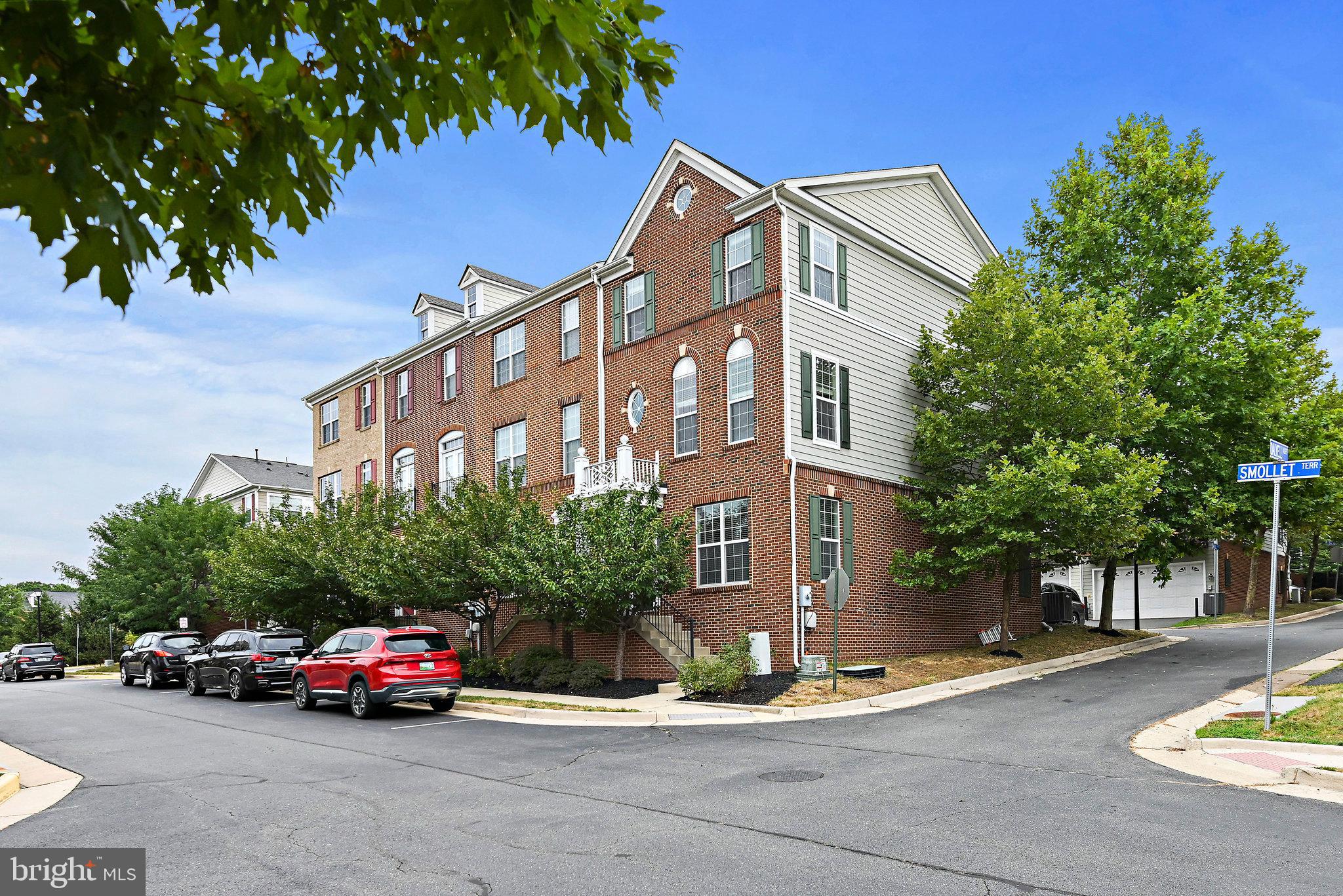 GOOSE CREEK VILLAGE NORTH - Residential