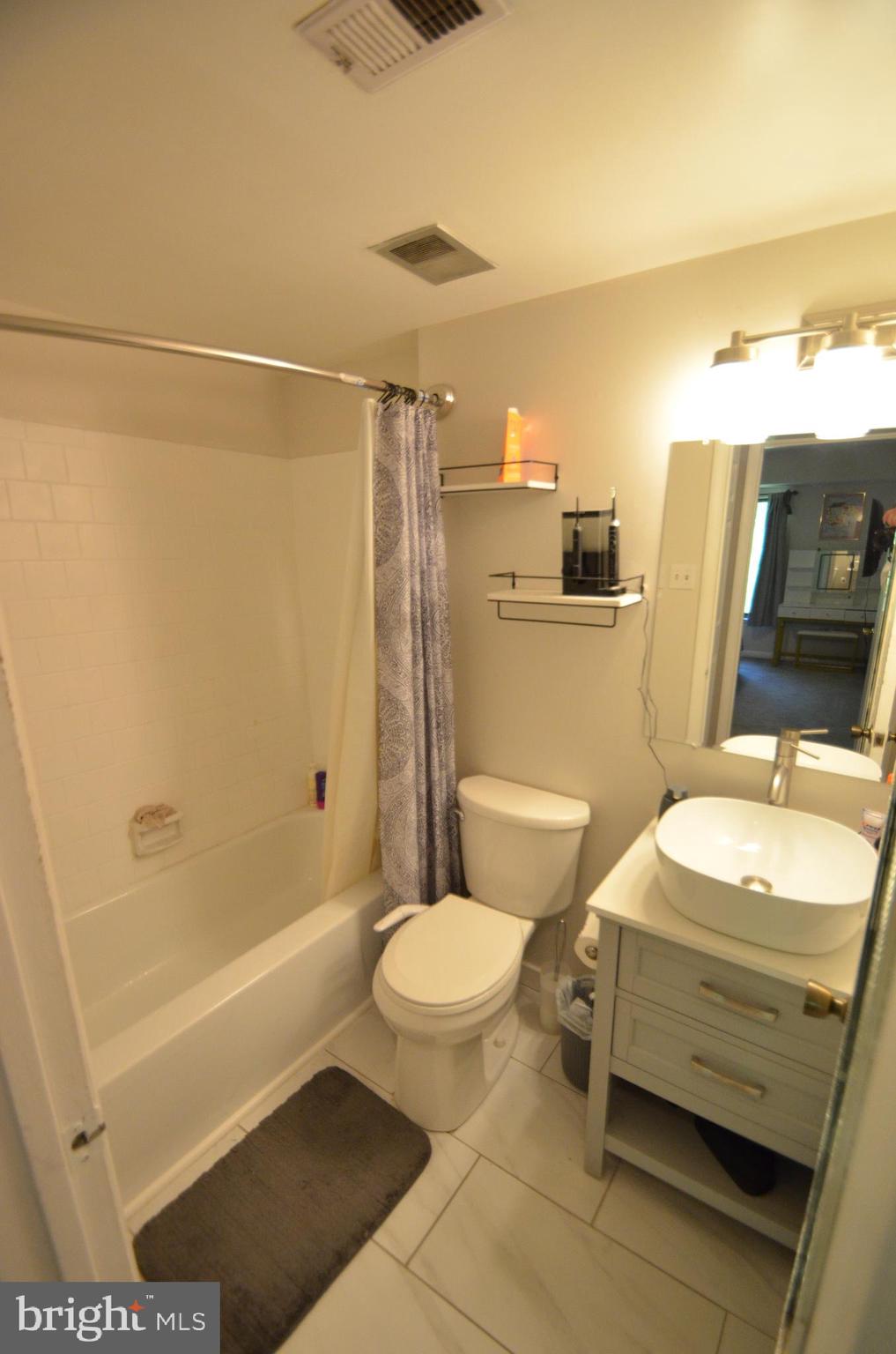 LONG REACH KNOLLS - Residential