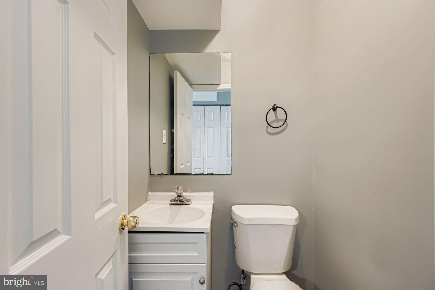 KINGSWOOD CONDOMINIUM - Residential Lease