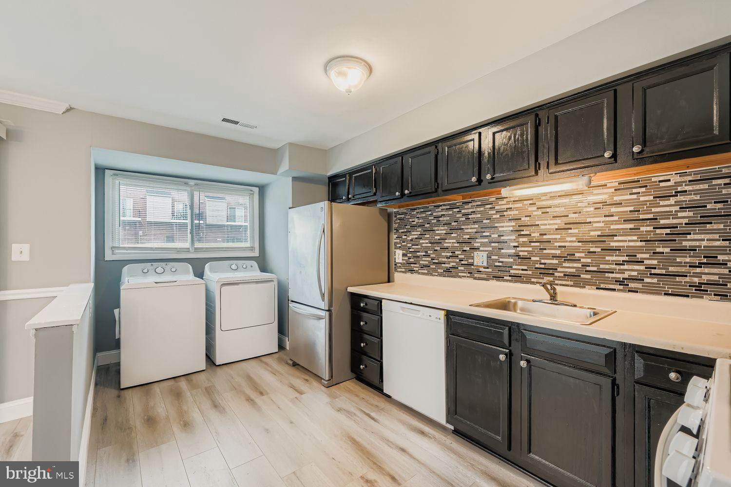 KINGSWOOD CONDOMINIUM - Residential Lease