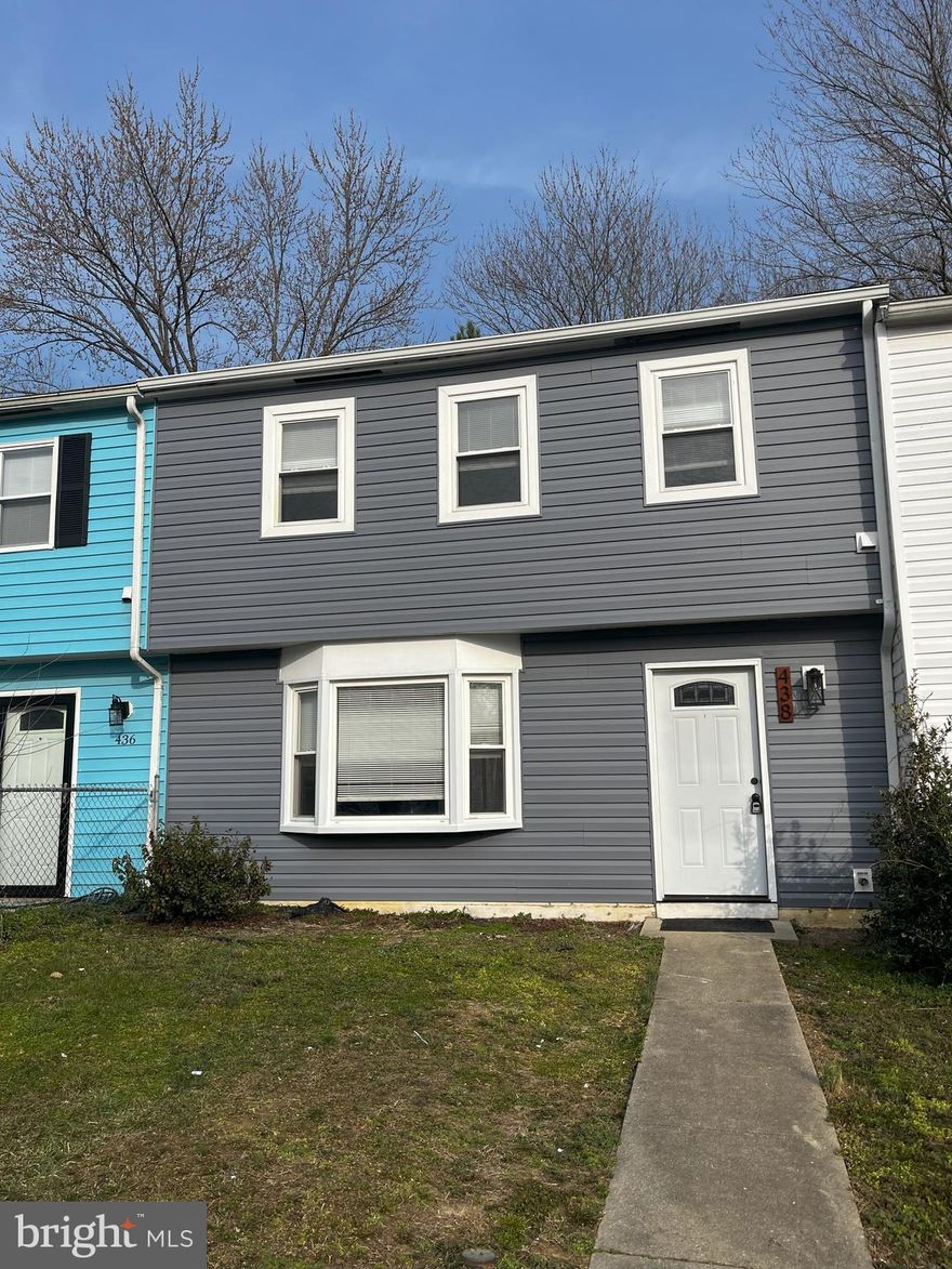 Great townhome in the heart of La Plata! 3 bedroom 1 full bath large living room and brand new kitchen area with granite counters. Large fully fenced rear yard. 2 parking spaces in front of unit. Zoned for La Plata High School.  Prime location in walking distance to restaurants and more. This home could possibly offer USDA 100% financing to eligible buyers.