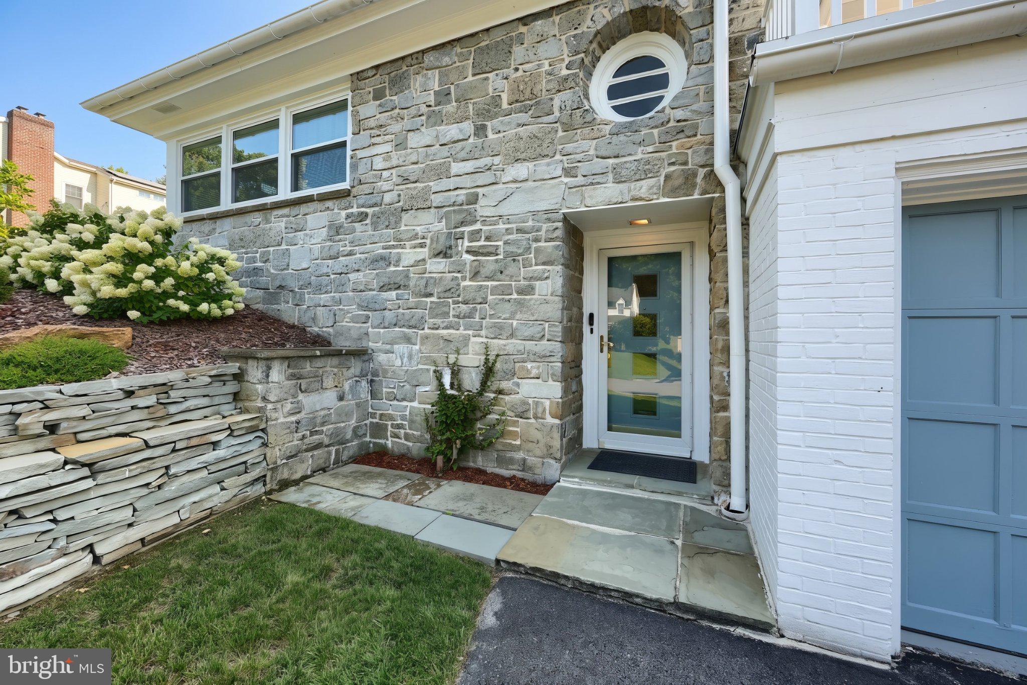 1366 SLEEPY HOLLOW ROAD