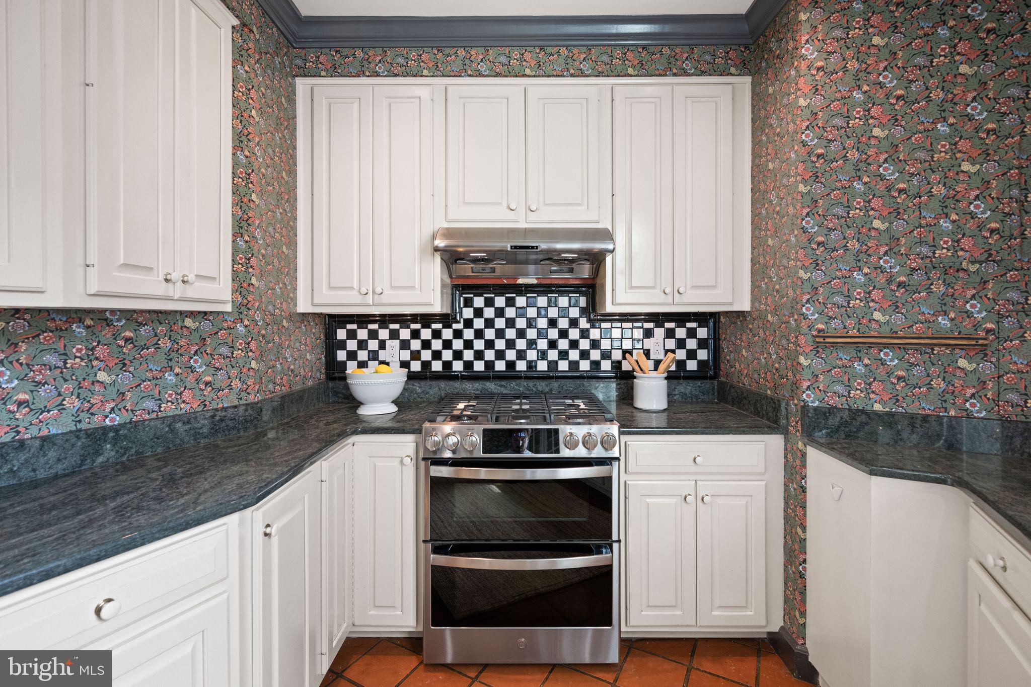 CHARLES VILLAGE - Residential