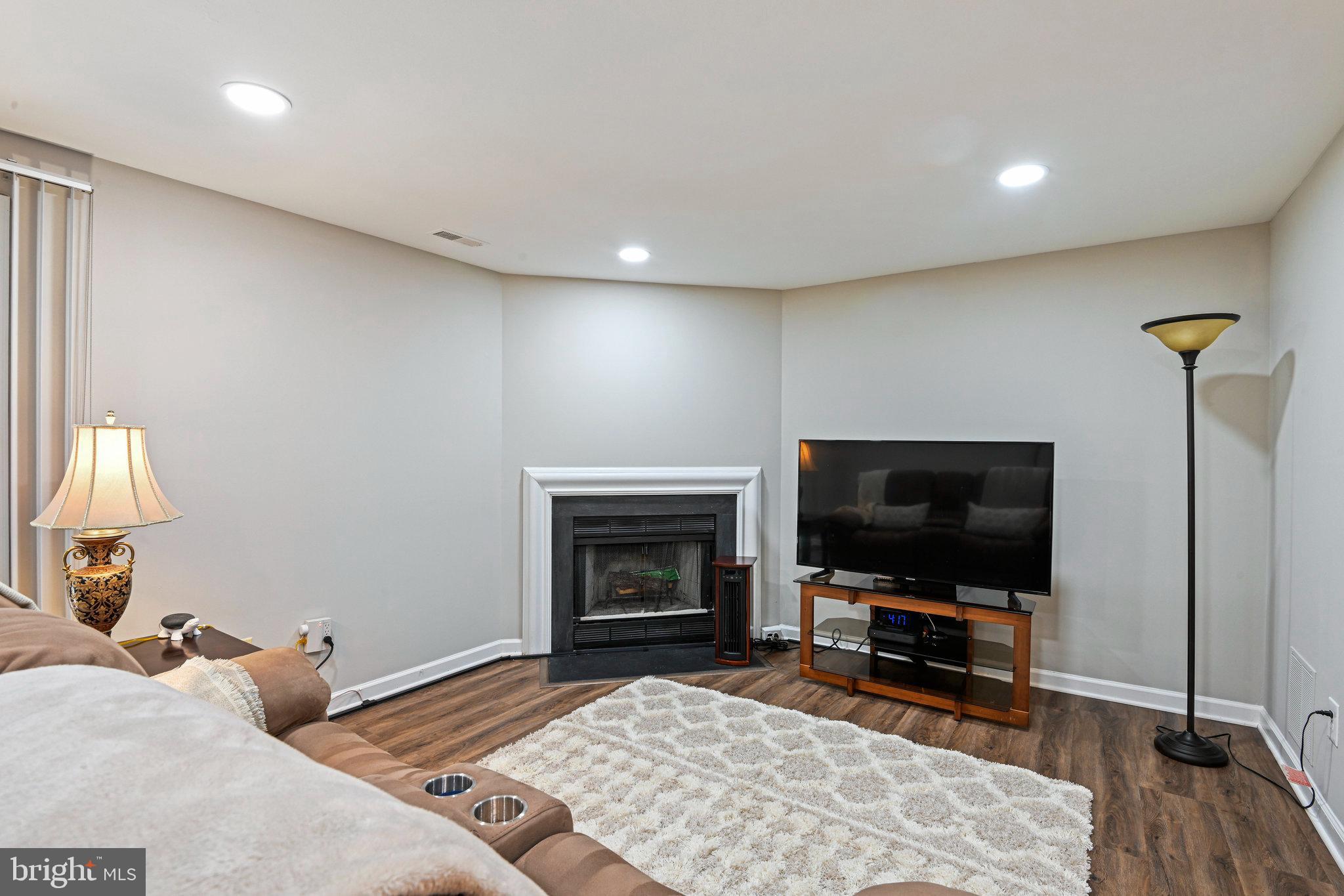 SINGLETONS GROVE - Residential