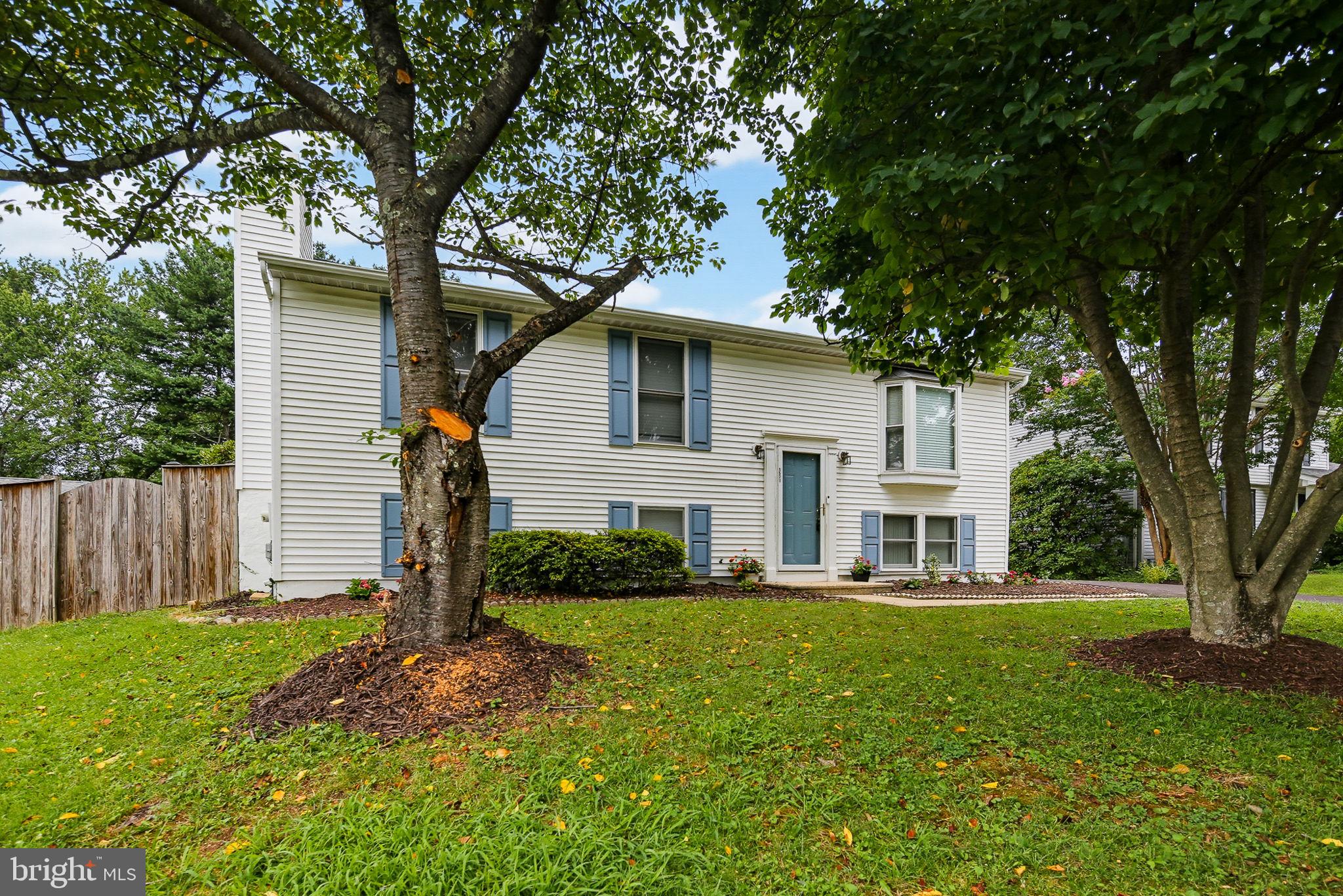 5571 HUNTING HORN DRIVE