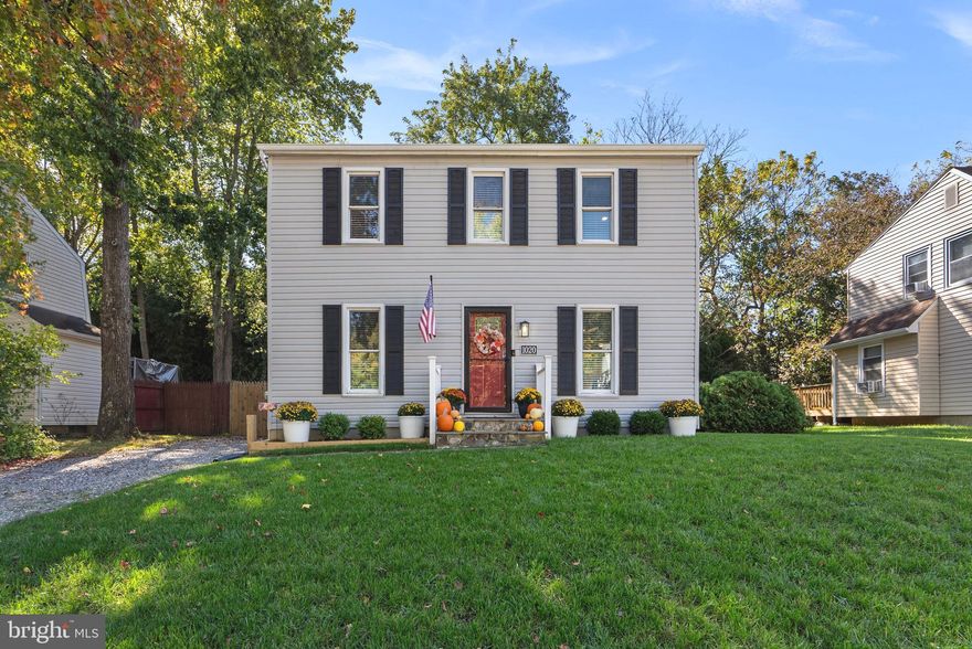 Start the New Year in this beautifully renovated Annapolis gem — featuring the largest floor plan in the neighborhood!
Fully updated in 2023, this home offers the feel of new construction with all-new ductwork and HVAC systems for enhanced comfort and efficiency.
The gourmet kitchen is a chef’s dream, showcasing a spacious center island, granite countertops, soft-close 42" cabinetry, stainless steel appliances, and a sleek range hood. Sunlight fills the space through glass doors that open to a newer deck overlooking a fully fenced backyard — perfect for private outdoor living and entertaining.
The main level includes two generously sized bedrooms and a full bath. Upstairs, you'll find two additional bedrooms and two full baths, including a luxurious primary suite. This retreat features a custom walk-in closet with built-ins and a versatile bonus den — ideal for a cozy lounge or home office. The spa-inspired primary bath offers a double vanity and an oversized soaking tub for ultimate relaxation.
The waterproofed, partially finished basement provides flexible space for recreation, gaming, or storage. Plus, enjoy peace of mind with a brand-new sewer line installed in 2025.
Experience the best of Annapolis living in this exceptional home. Schedule your private tour today!