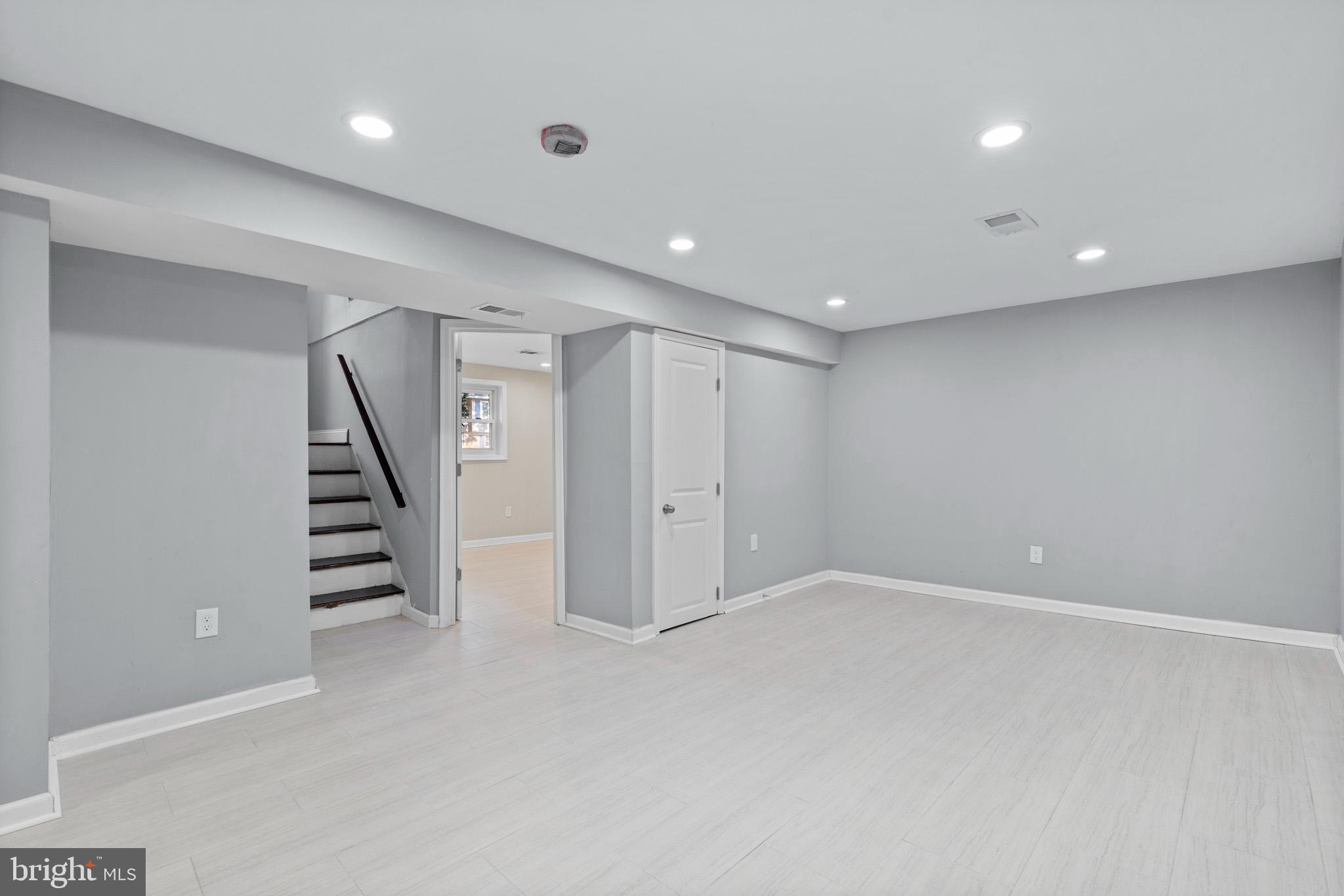 RIVA FARMS - Residential