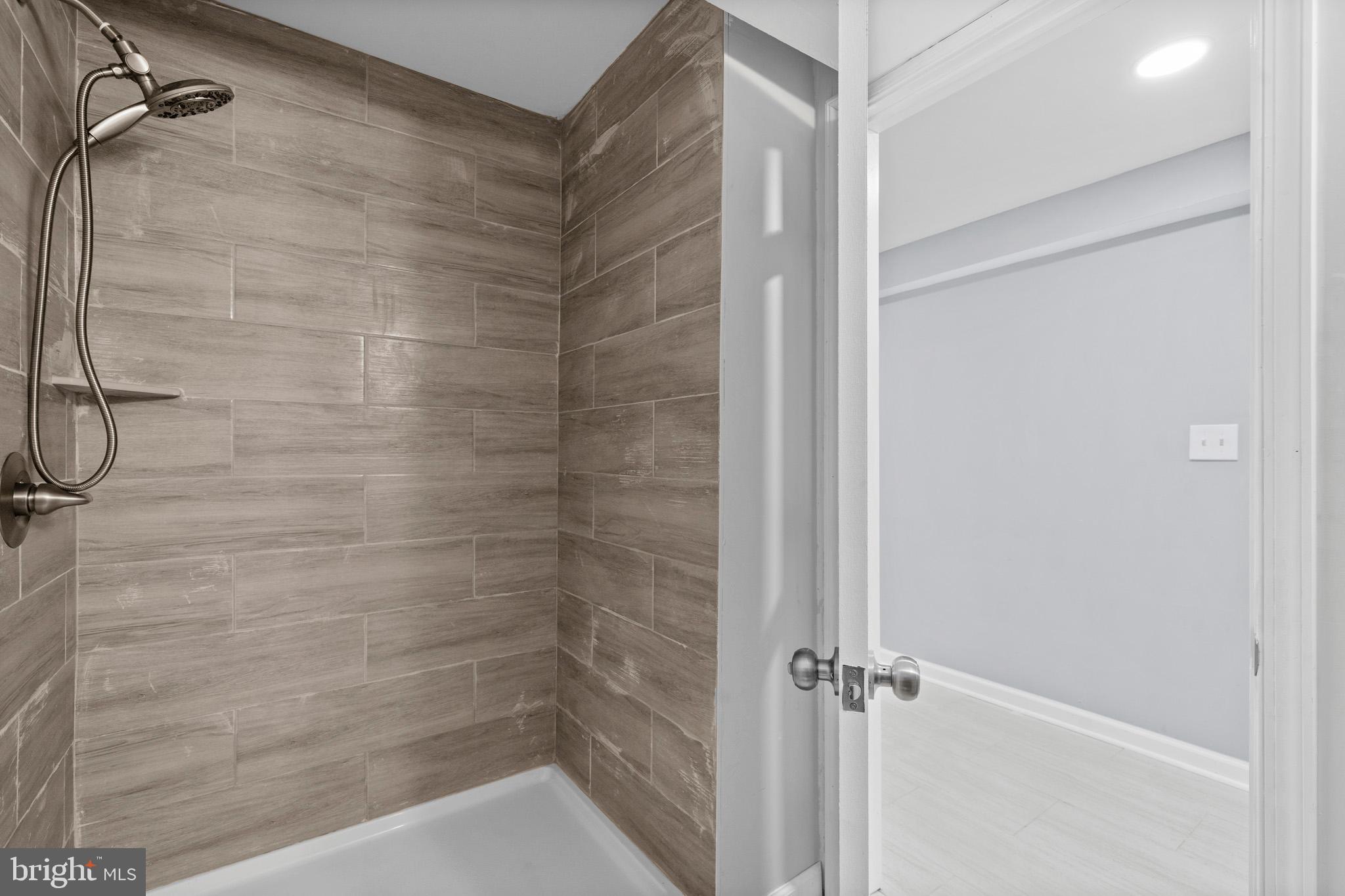 RIVA FARMS - Residential