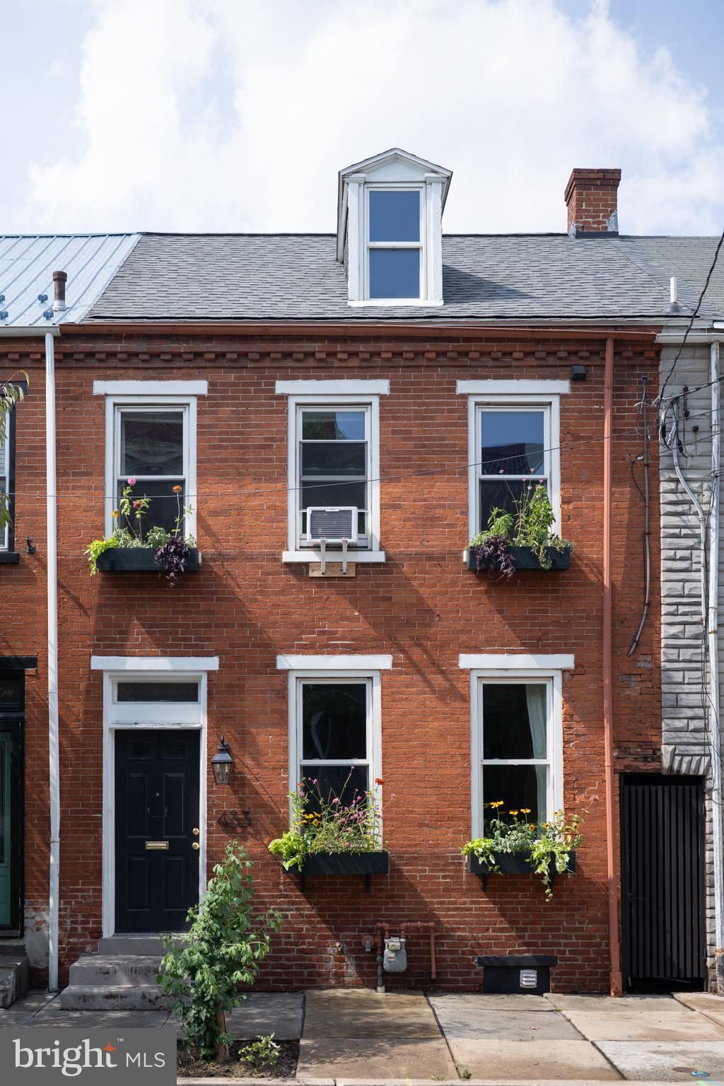 Photo of 433 E Orange Street, LANCASTER, PA 17602 (MLS # PALA2073688)