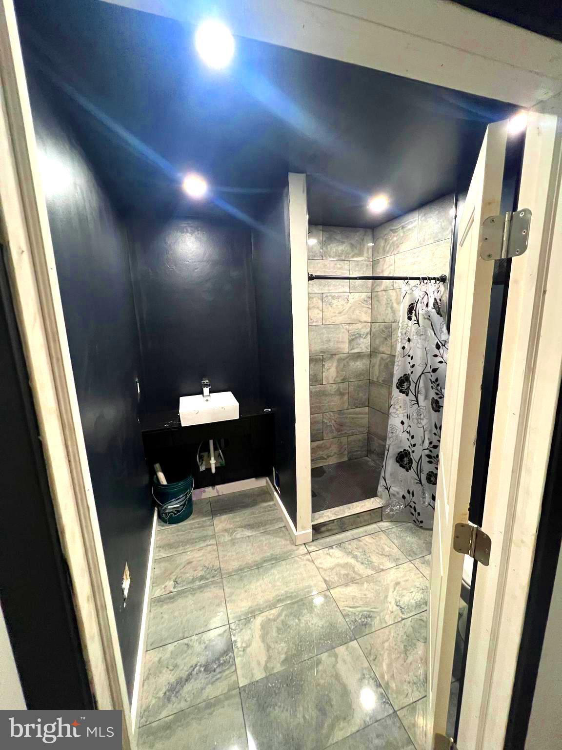 PHILADELPHIA (NORTHWEST) - Residential