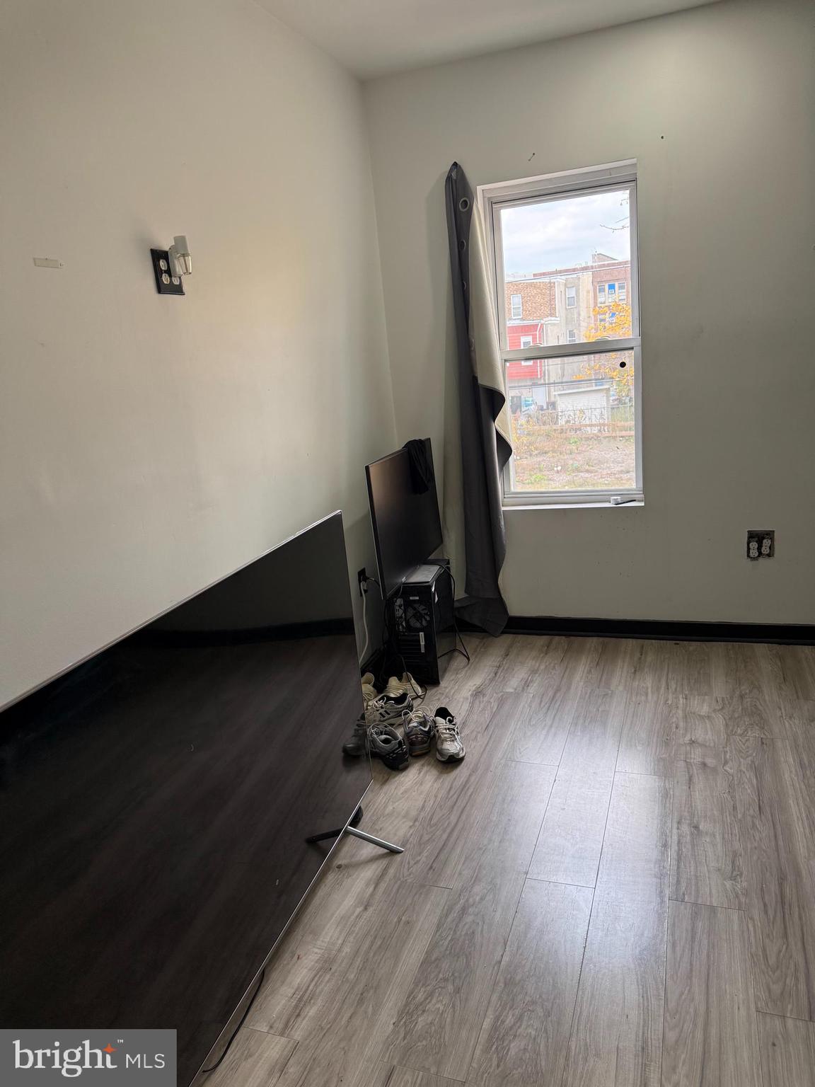 PHILADELPHIA (NORTHWEST) - Residential