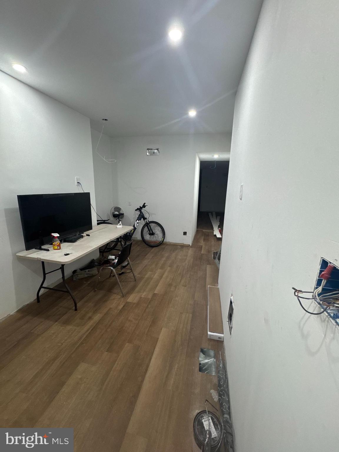 1934 N CROSKEY STREET