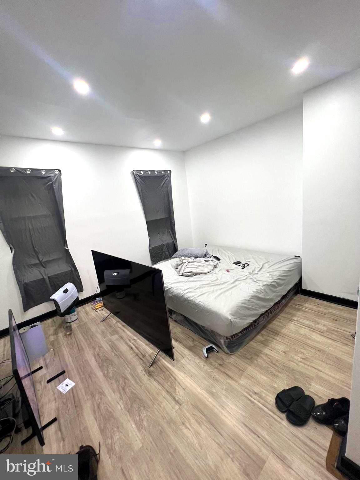 PHILADELPHIA (NORTHWEST) - Residential