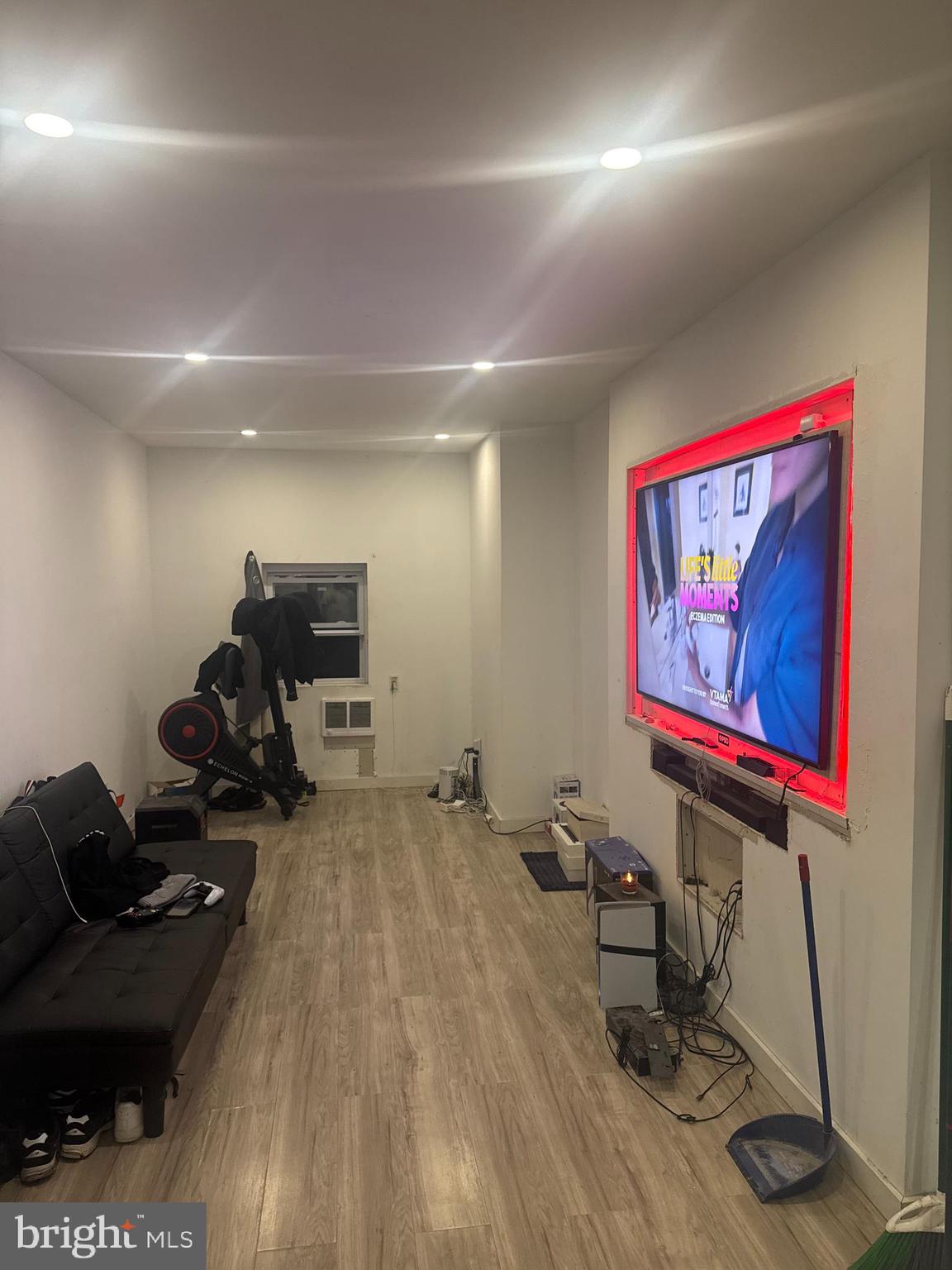 PHILADELPHIA (NORTHWEST) - Residential