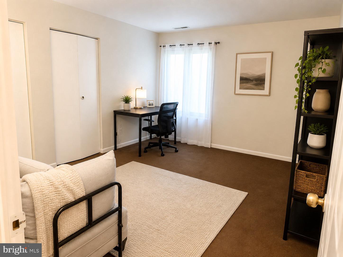 TREETOP CONDO - Residential