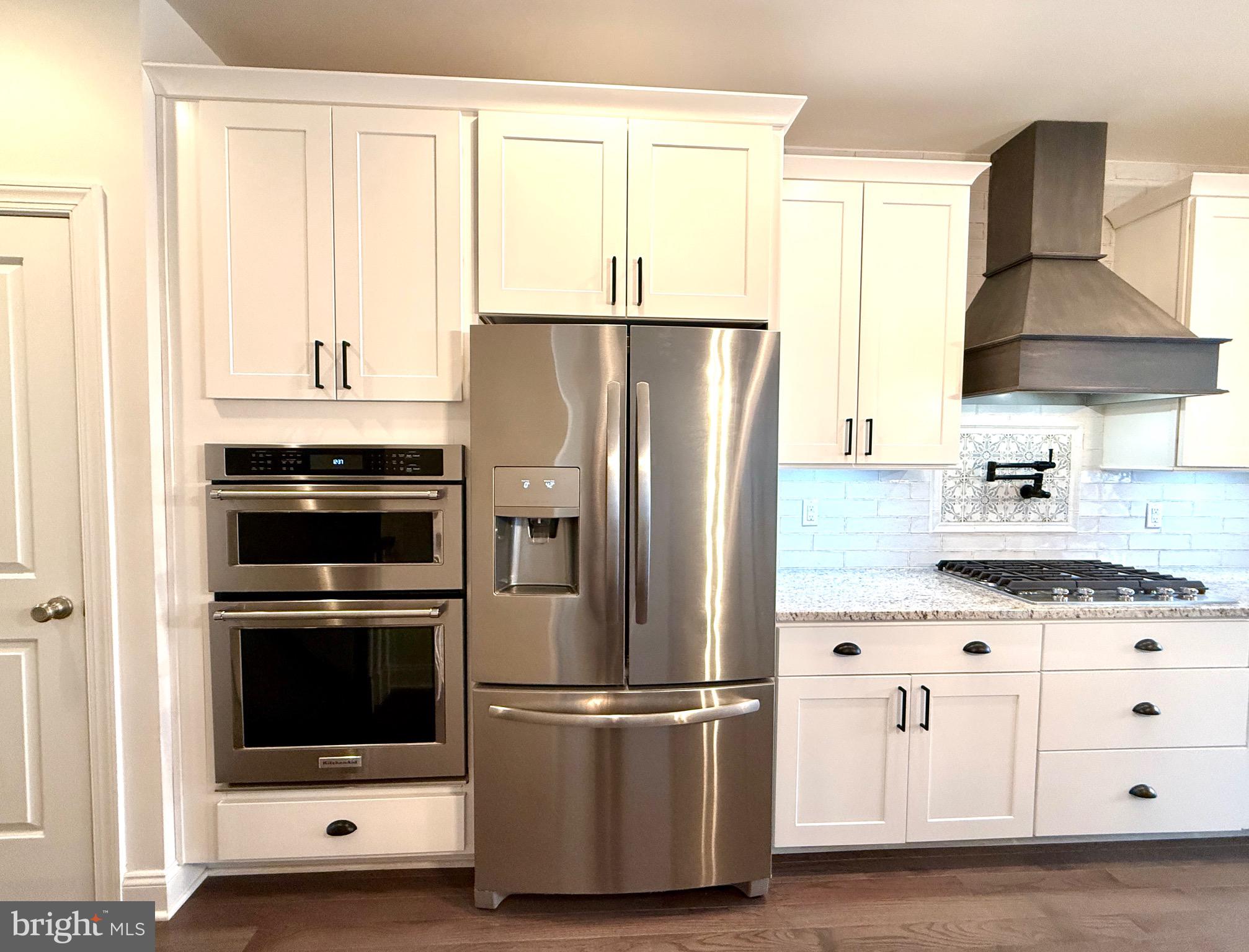 BROOKEFIELD - Residential