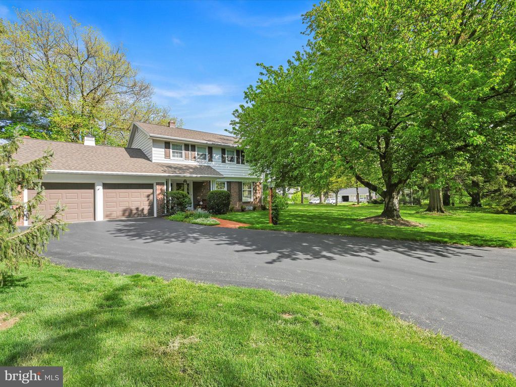 Photo of 100 BRUBAKER RD, LITITZ, PA 17543 (MLS # PALA2033836)