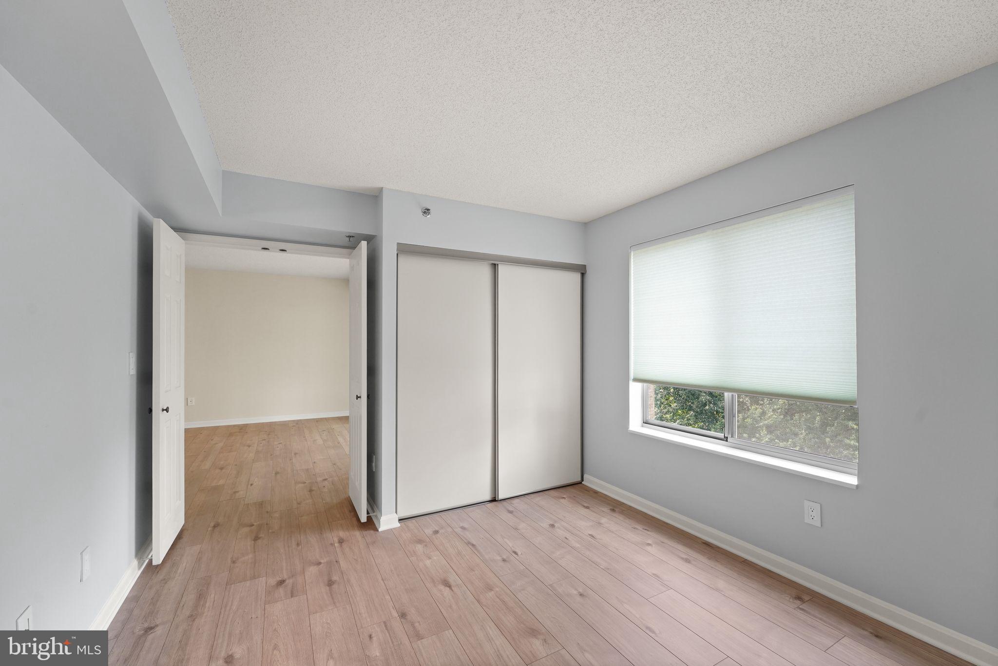 LANSDOWNE WOODS - Residential