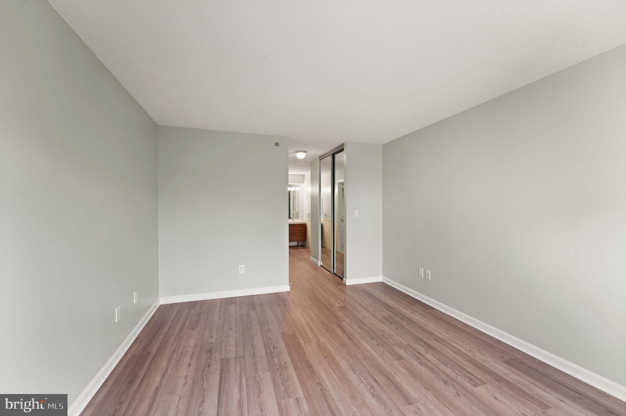 LANSDOWNE WOODS - Residential