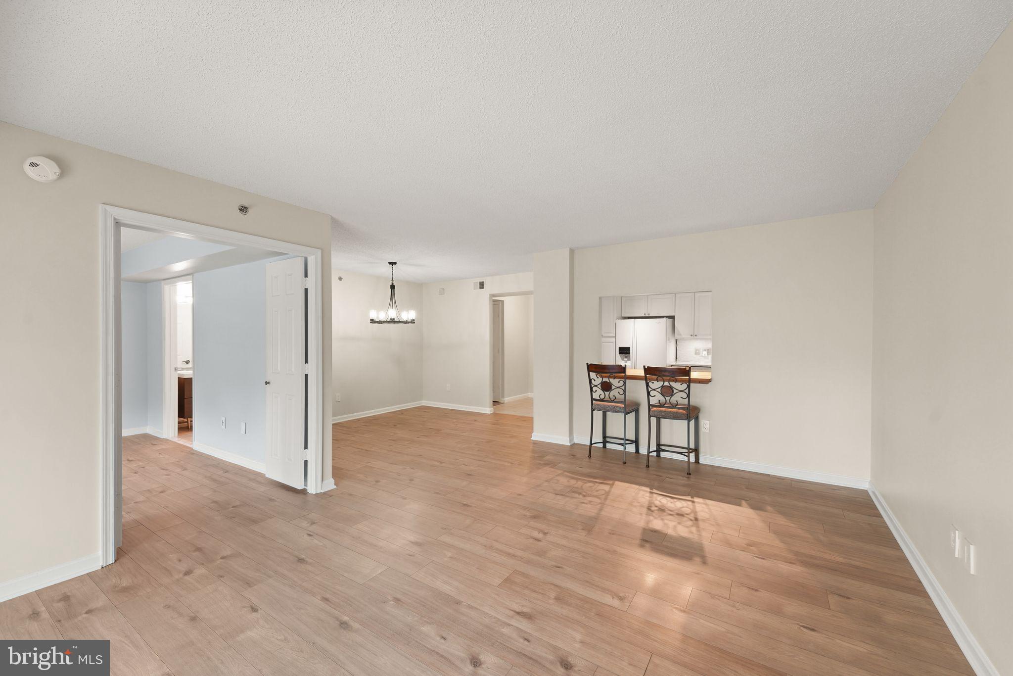 LANSDOWNE WOODS - Residential