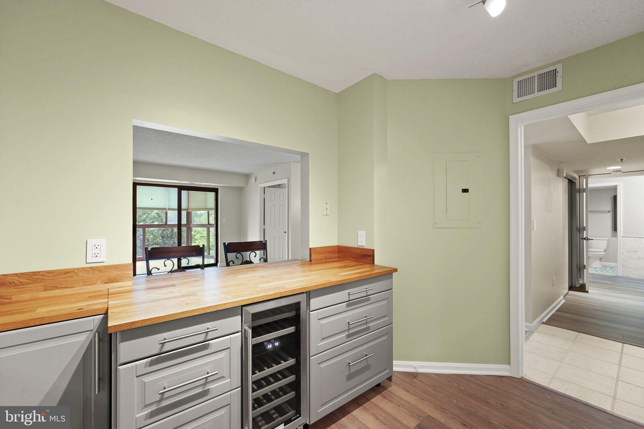 LANSDOWNE WOODS - Residential