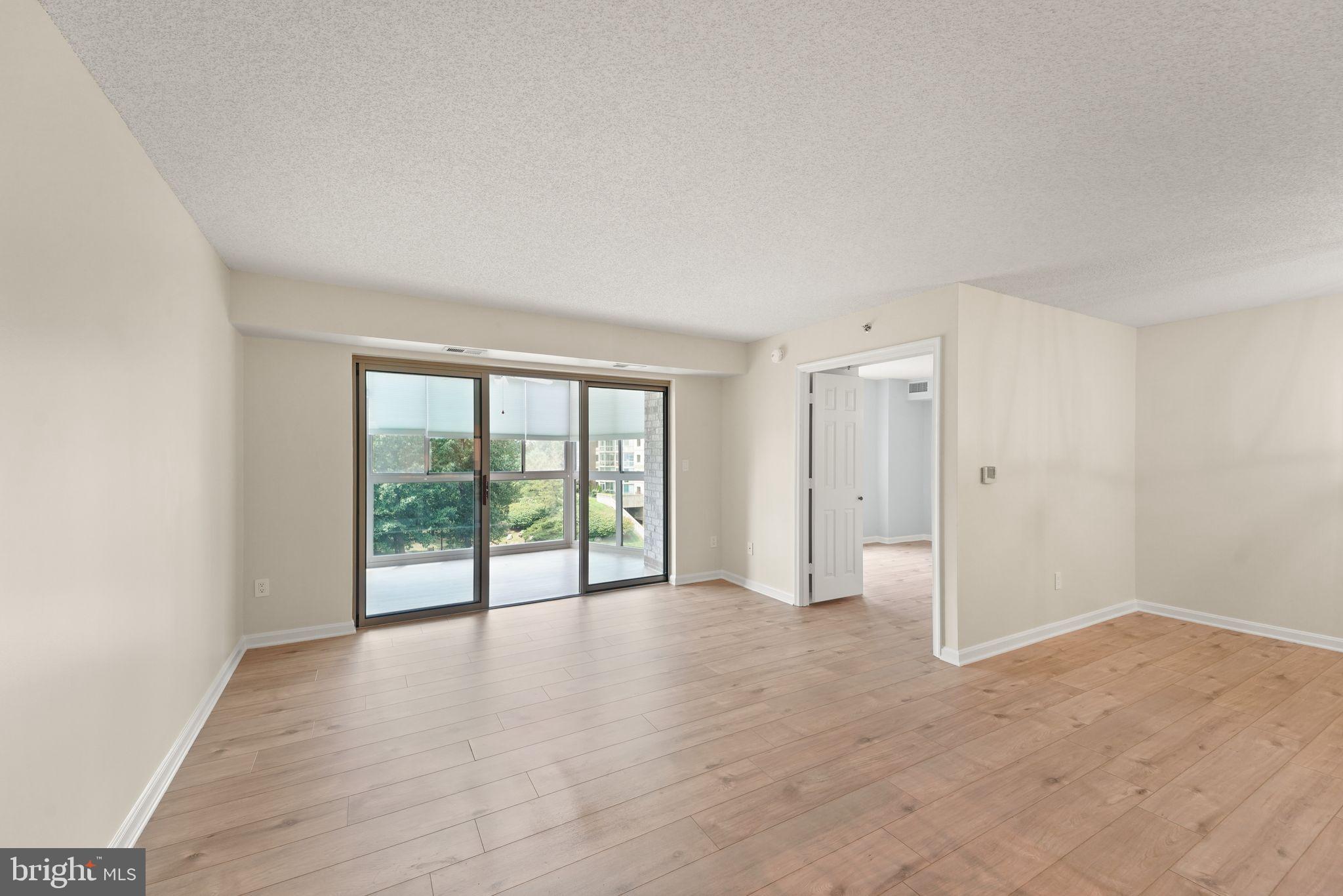 LANSDOWNE WOODS - Residential