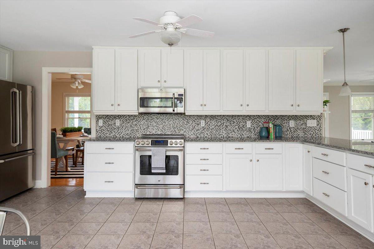 CLAIBORNE FARM - Residential